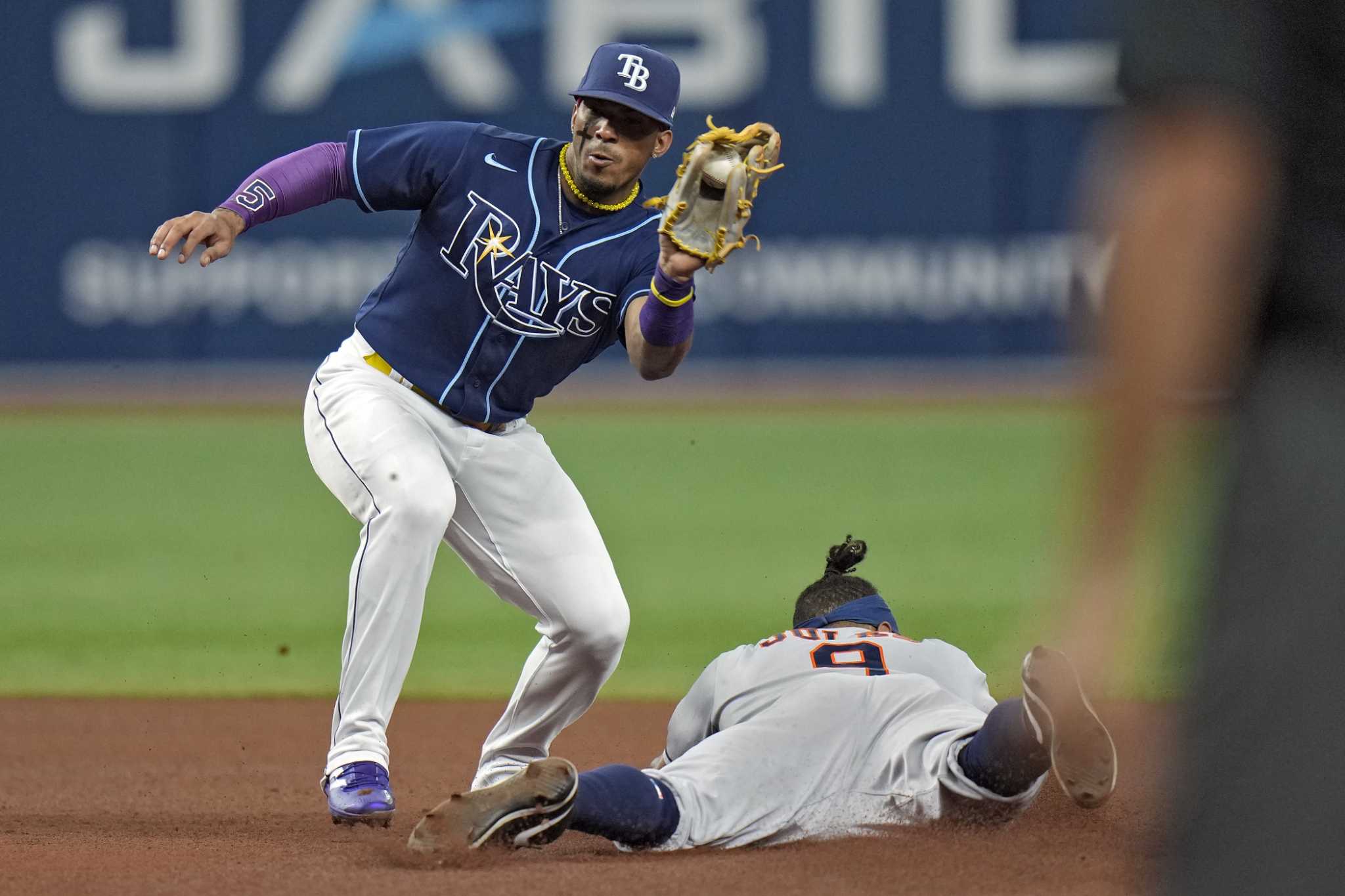 Garcia, Astros stop Rays' 14-game home winning streak