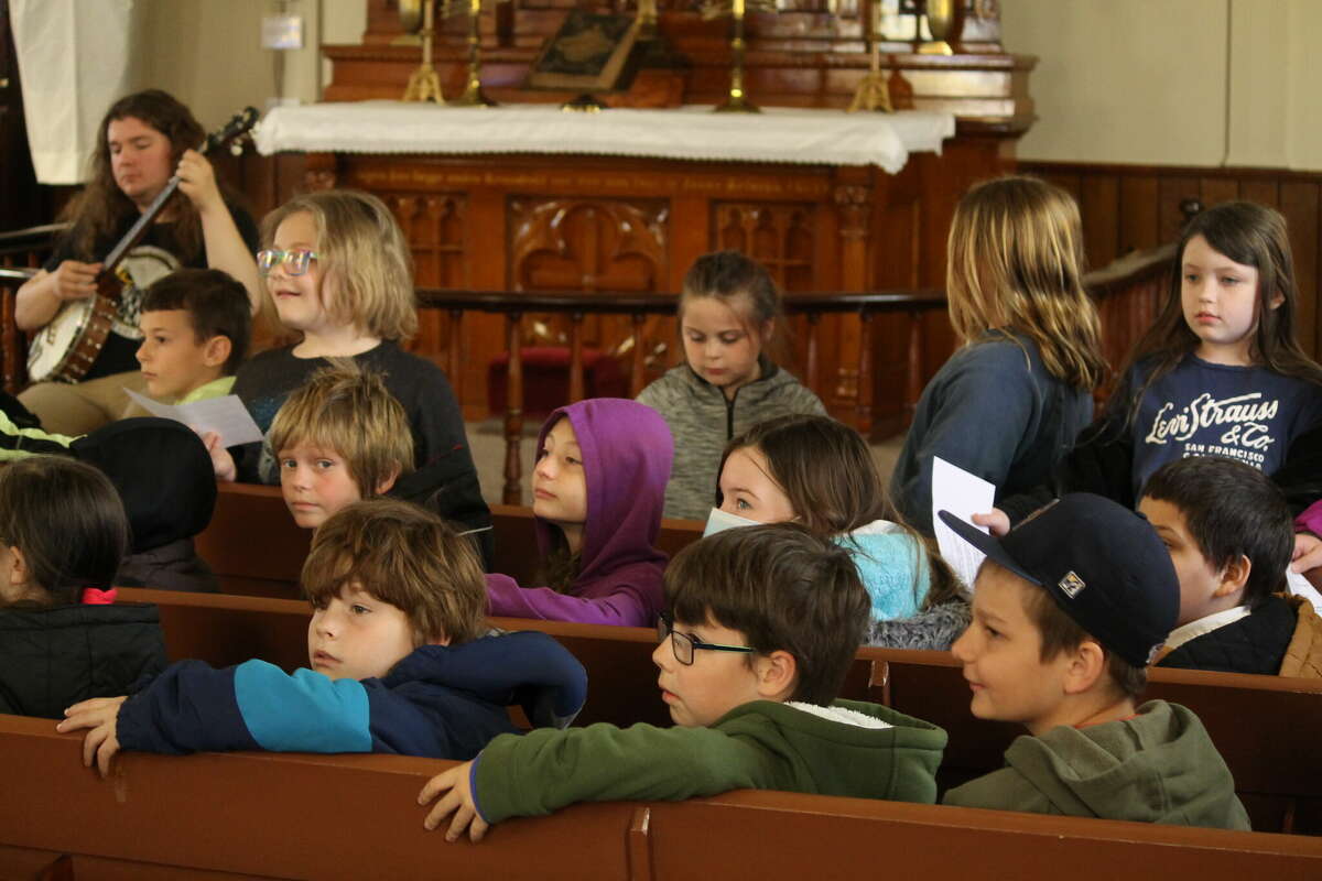 Manistee students visit Old Kirke Museum