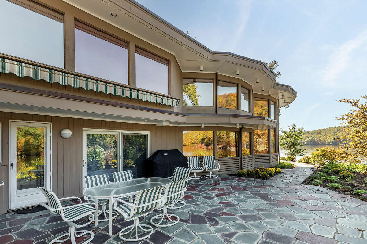 3.2M Candlewood Lake house once owned by news anchor, designers