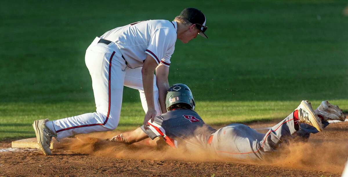 David Wright dives to apply the tag on Lee 