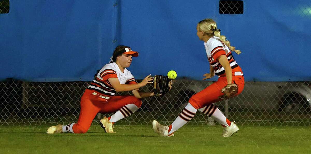 Softball Edison tops Medina Valley to advance in playoffs