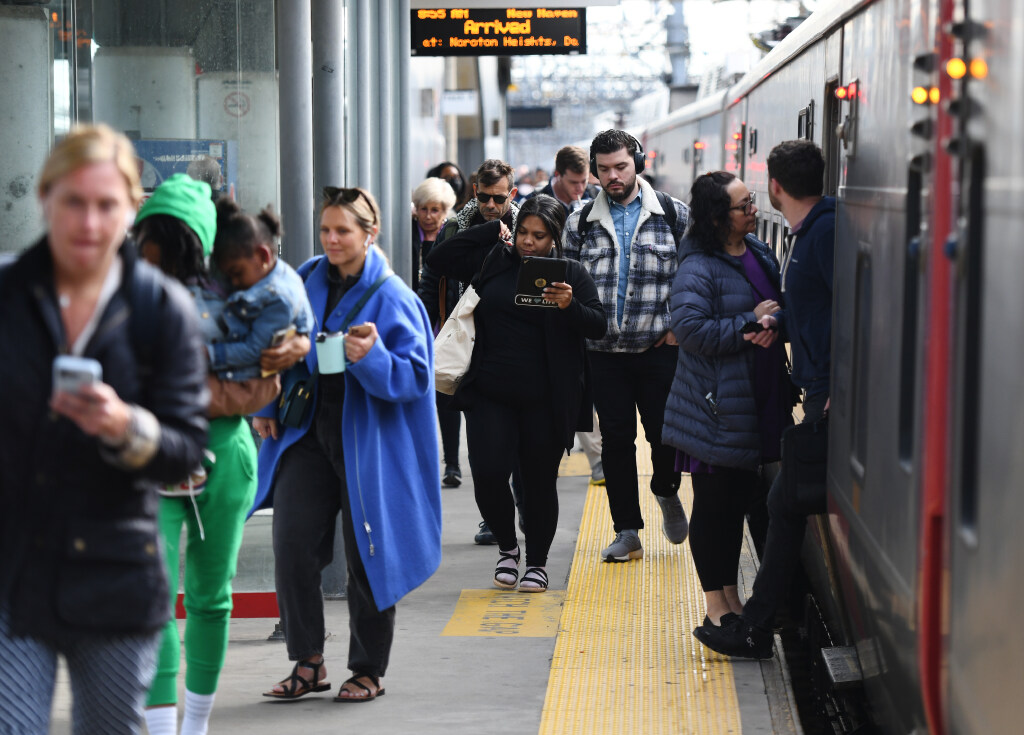 MTA, Connecticut DOT 'lost confidence' in Twitter, end auto tweets - Vimarsana News