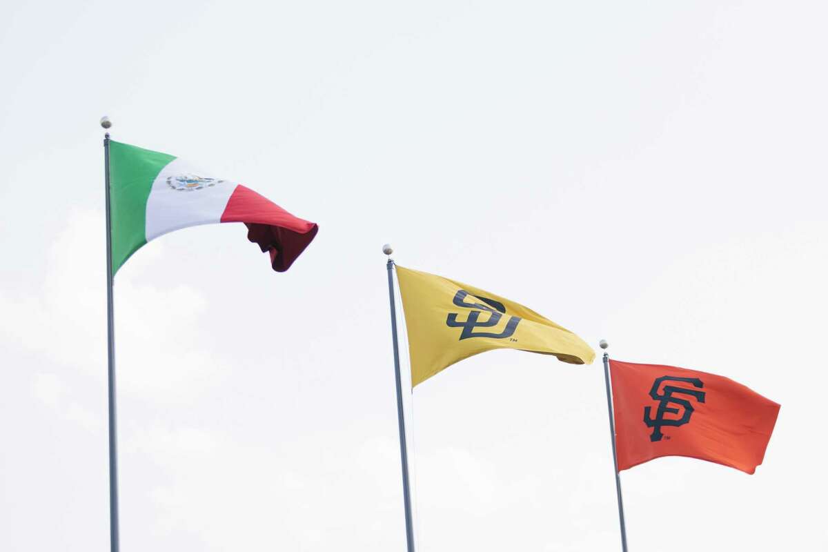 Giants' Mexico City mission? Grow MLB in North America's biggest city