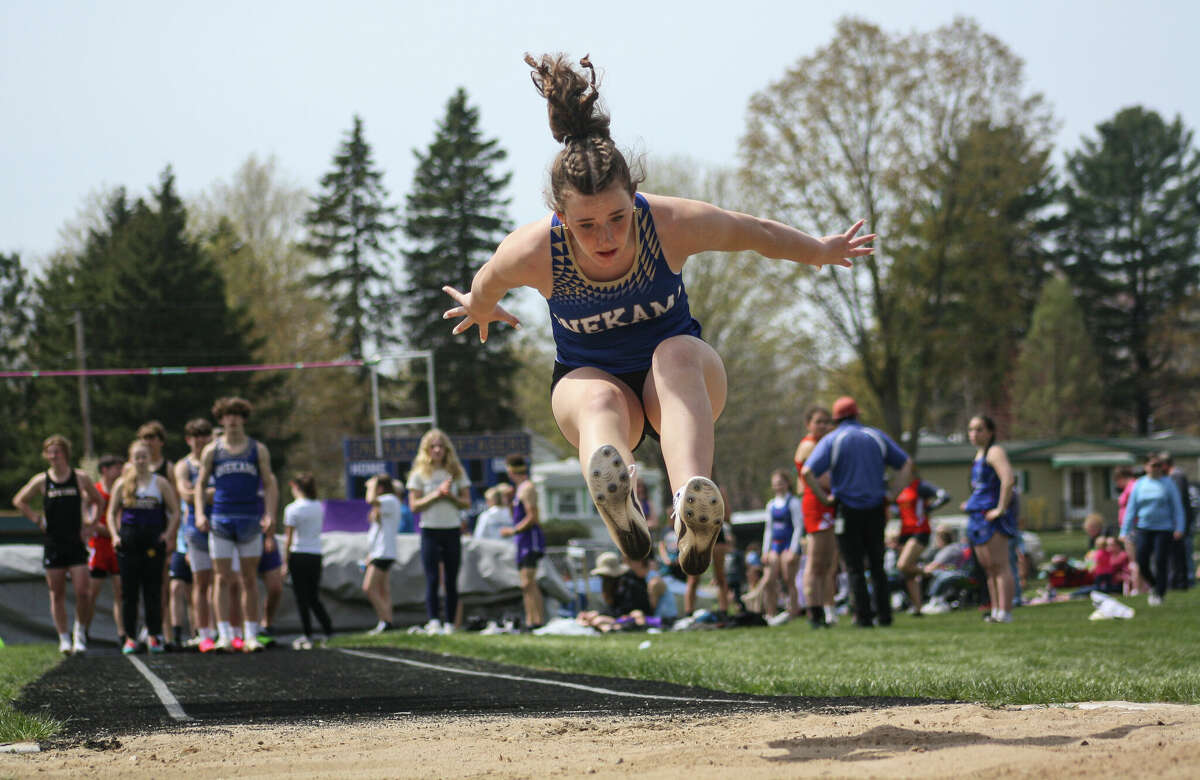Photos MCC, Onekama, Brethren tune up in Onekama Invitational