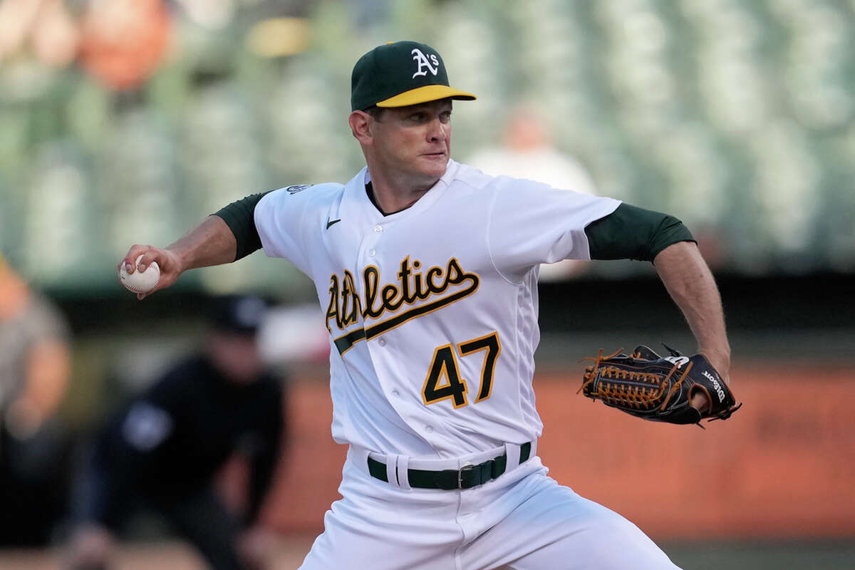 Hard-throwing high school pitcher picked 1st overall at KBO draft