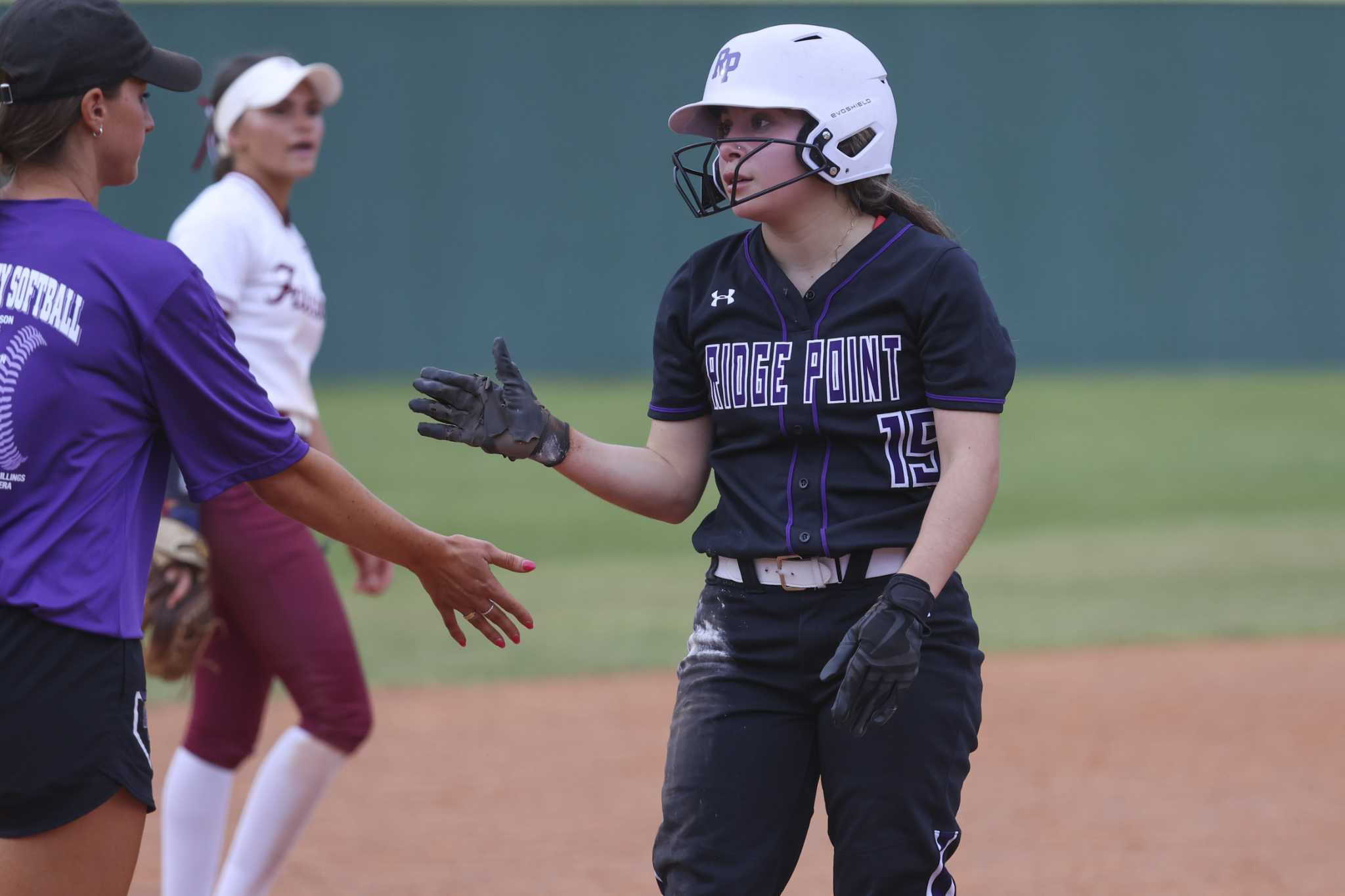 HS softball Ridge Point completes bidistrict victory after delay
