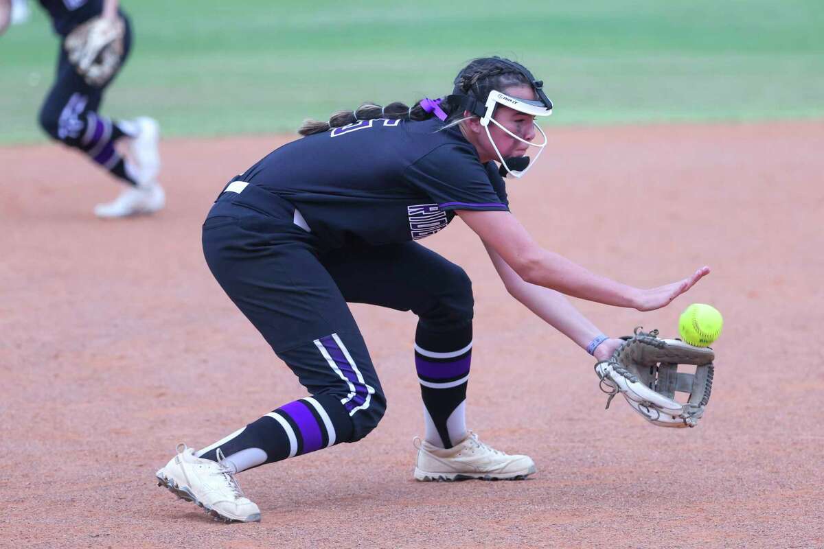 HS softball Ridge Point completes bidistrict victory after delay