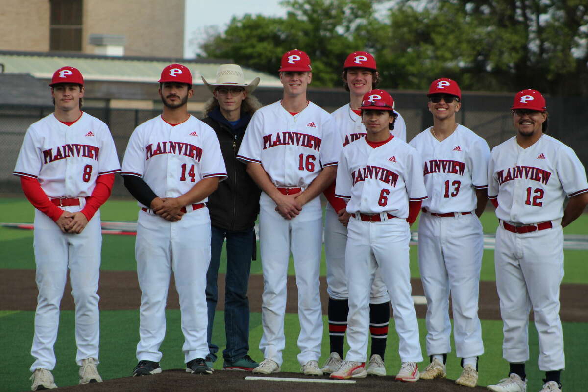 BASEBALL Plainview baseball celebrates seniors on senior night