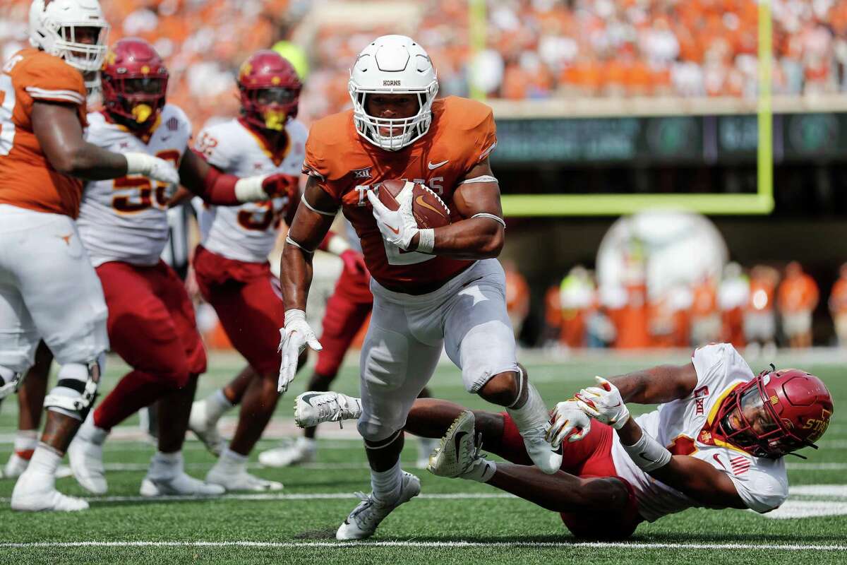 Chicago Bears select Texas RB Roschon Johnson in the fourth round