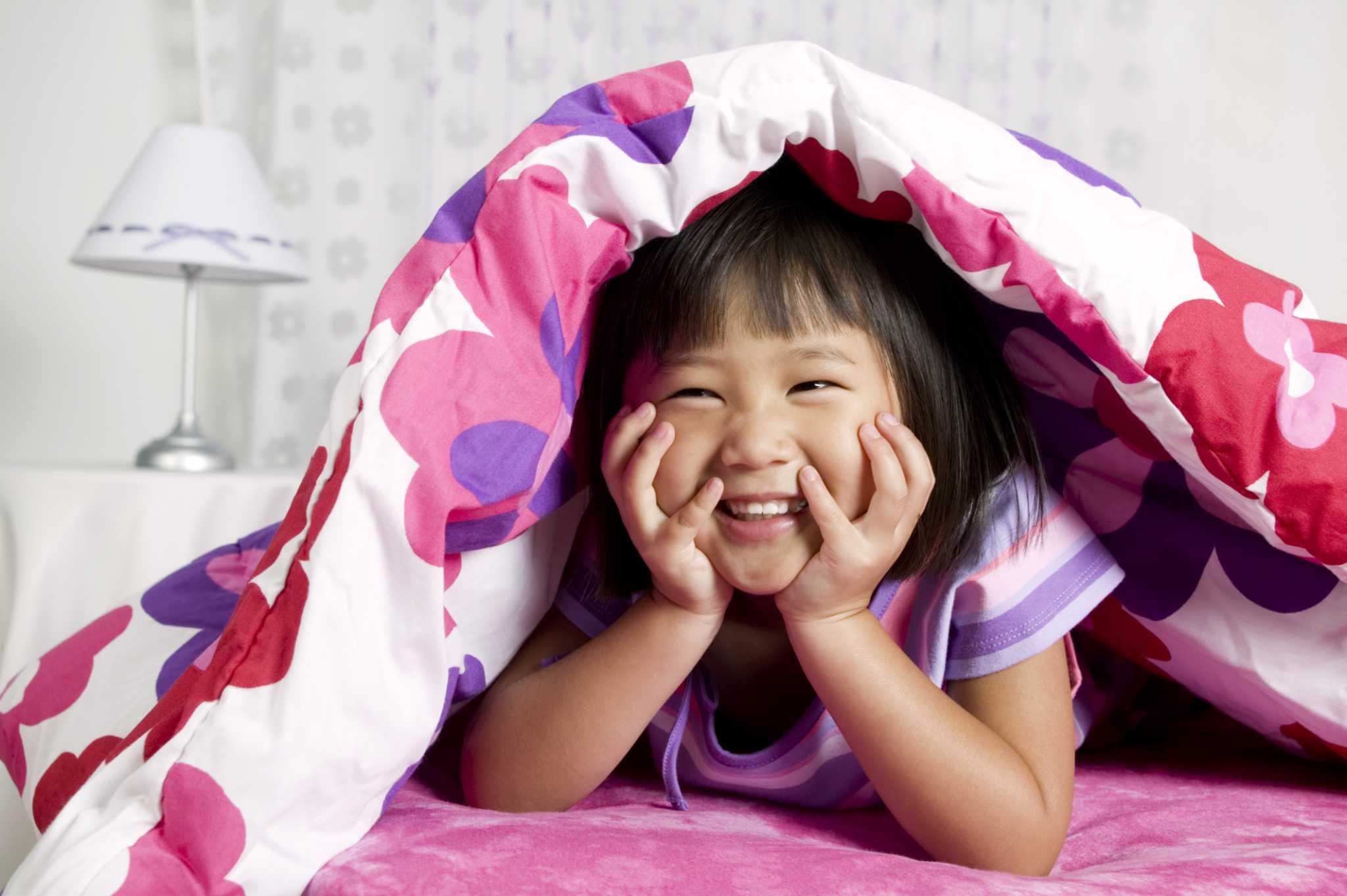 How to Clean a Comforter With Polyester Batting