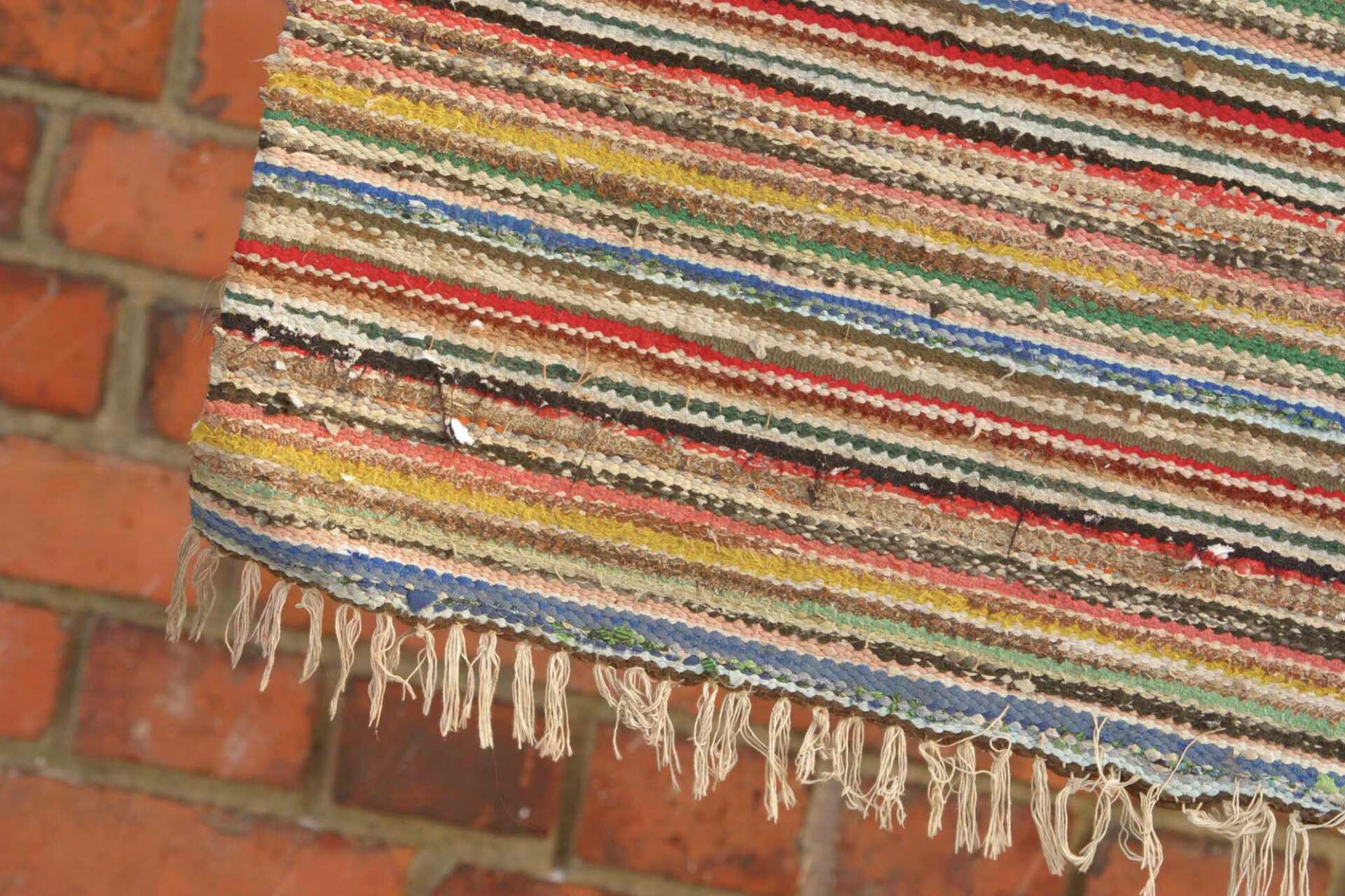 How to Clean a Rag Rug: Easy Steps for a Fresh Look
