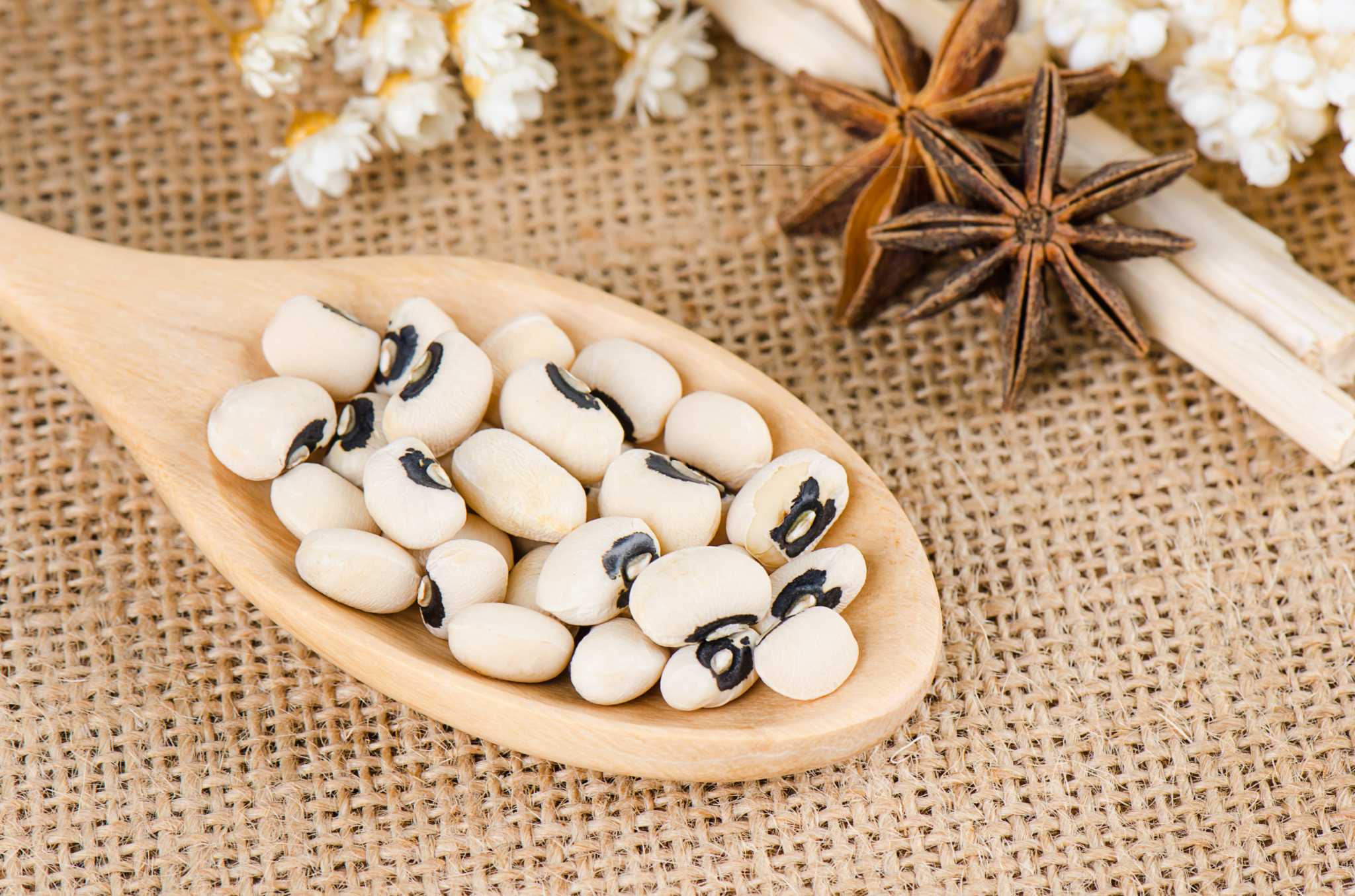 Are Blackeyed Peas High in Carbohydrates?