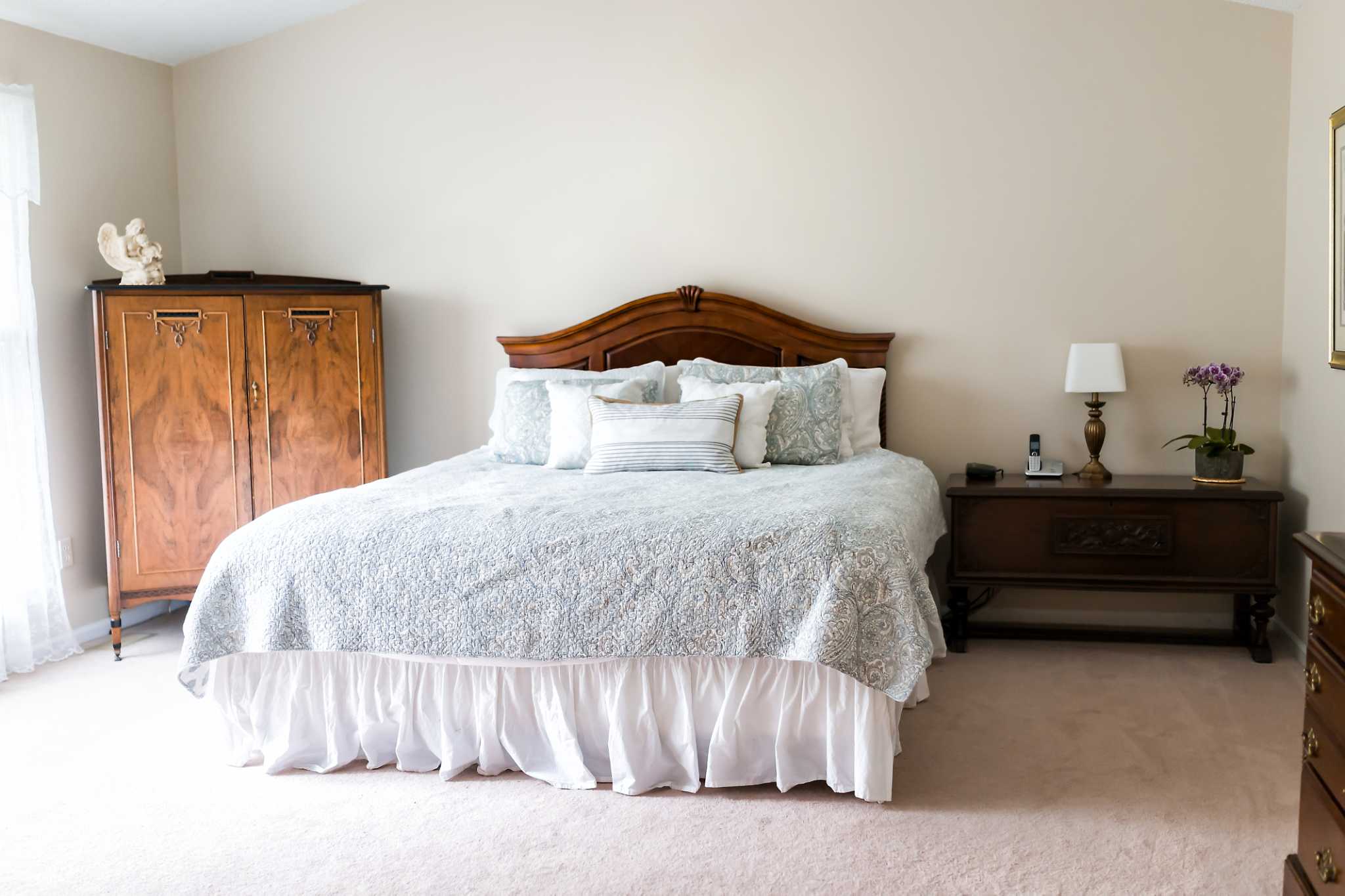 How to Clean and Sanitize a King Comforter at Home