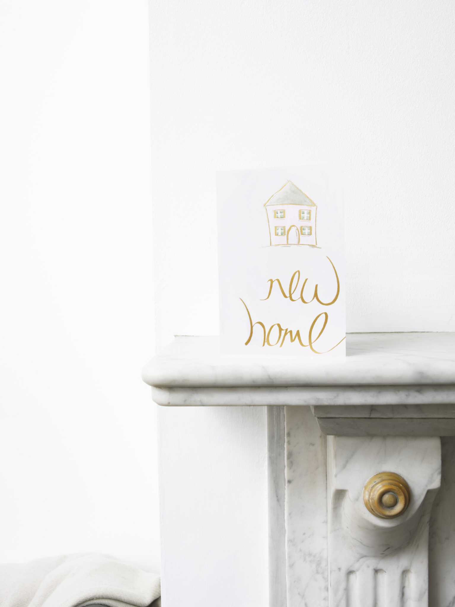 How to Remove an Old Mantel