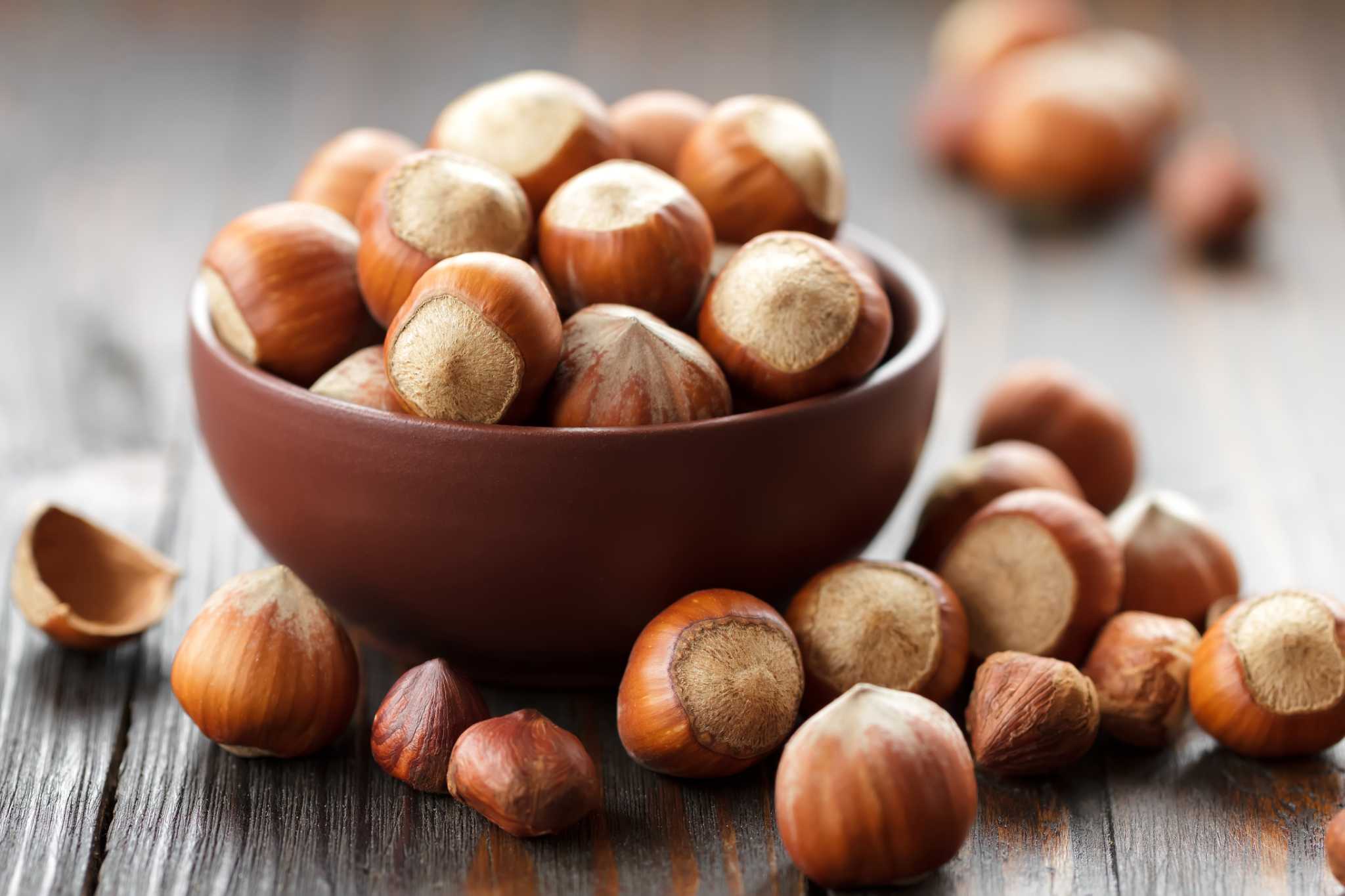 Can You Eat Raw Hazelnuts?