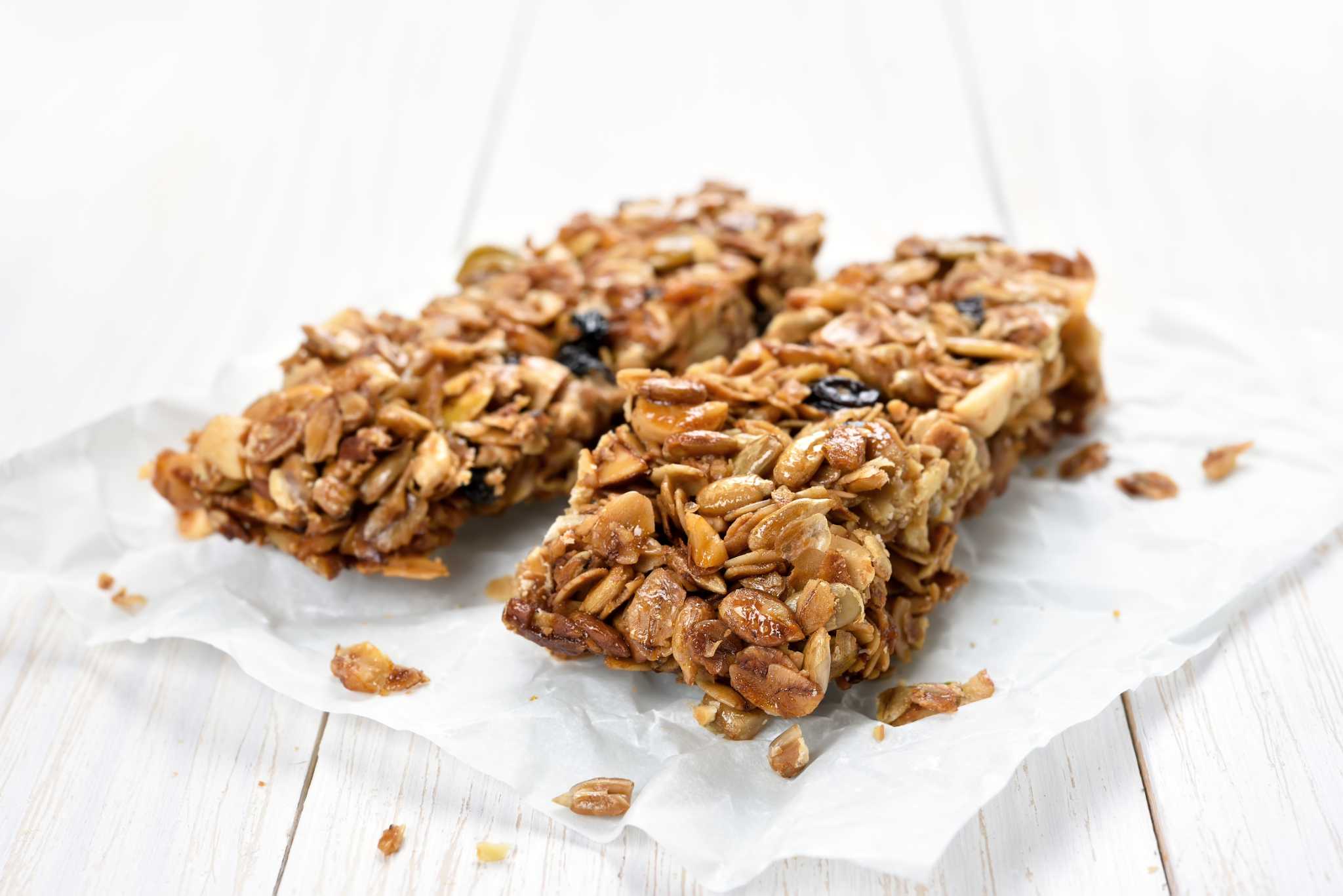 Can Protein Bars Be Eaten in the Morning?