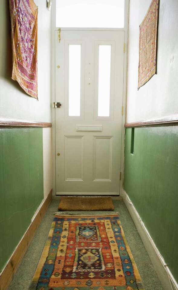How to Visually Widen a Narrow Hallway