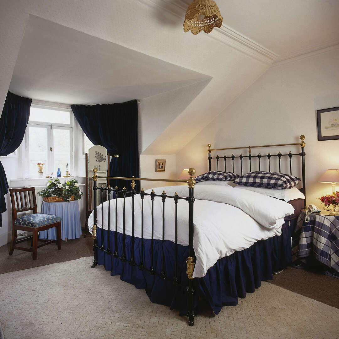 How to Paint Brass Beds