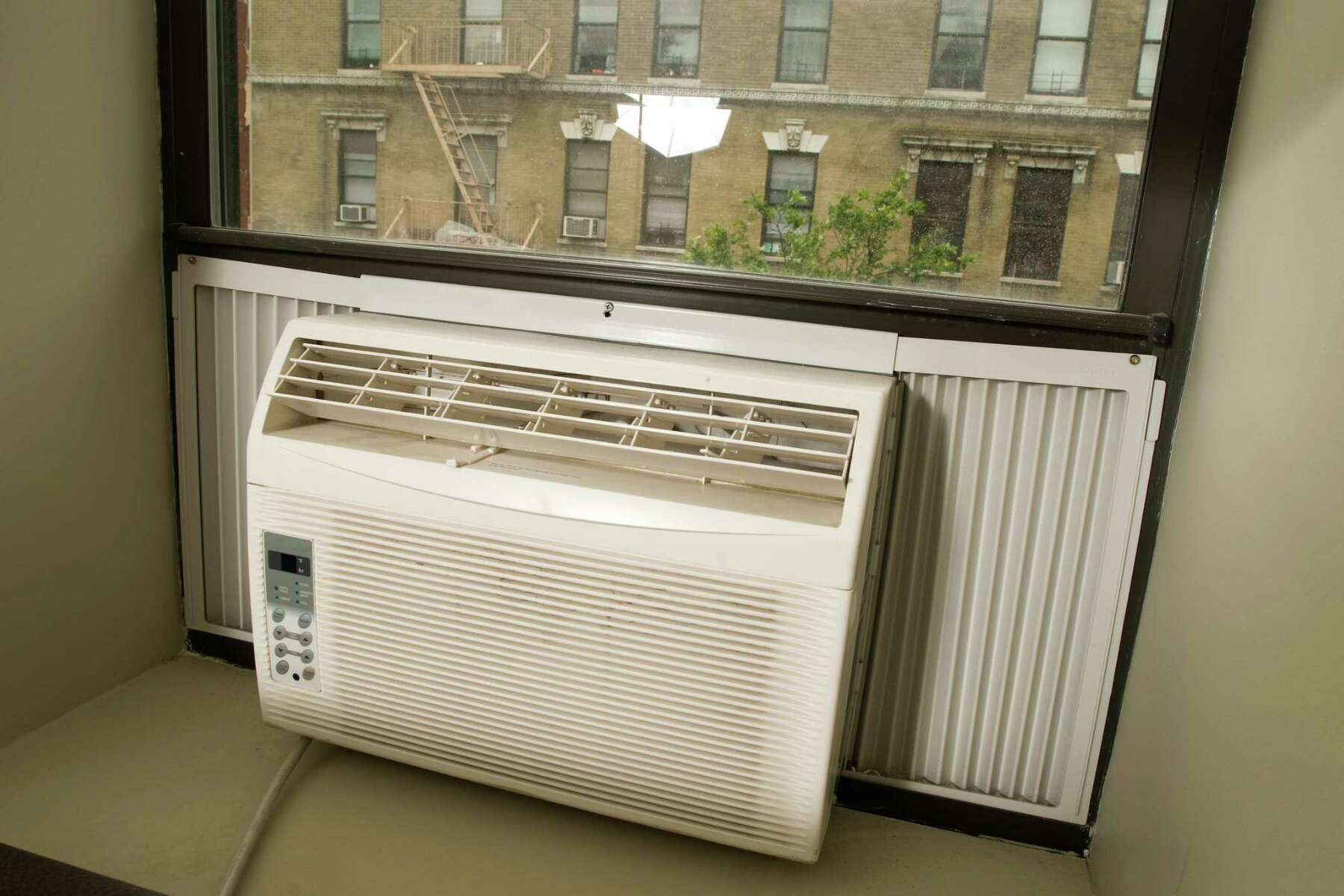 window ac unit in rain