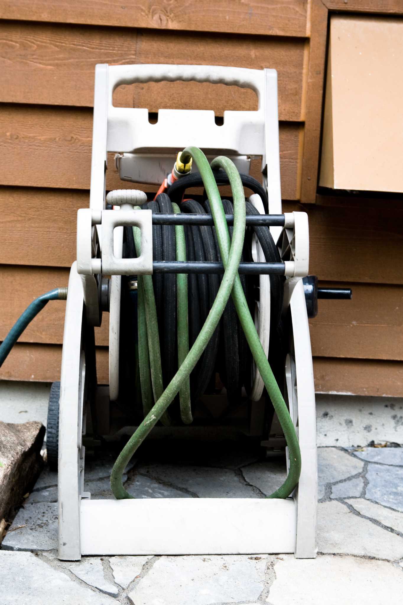 How Do I Connect Two Different Diameter Garden Hoses?