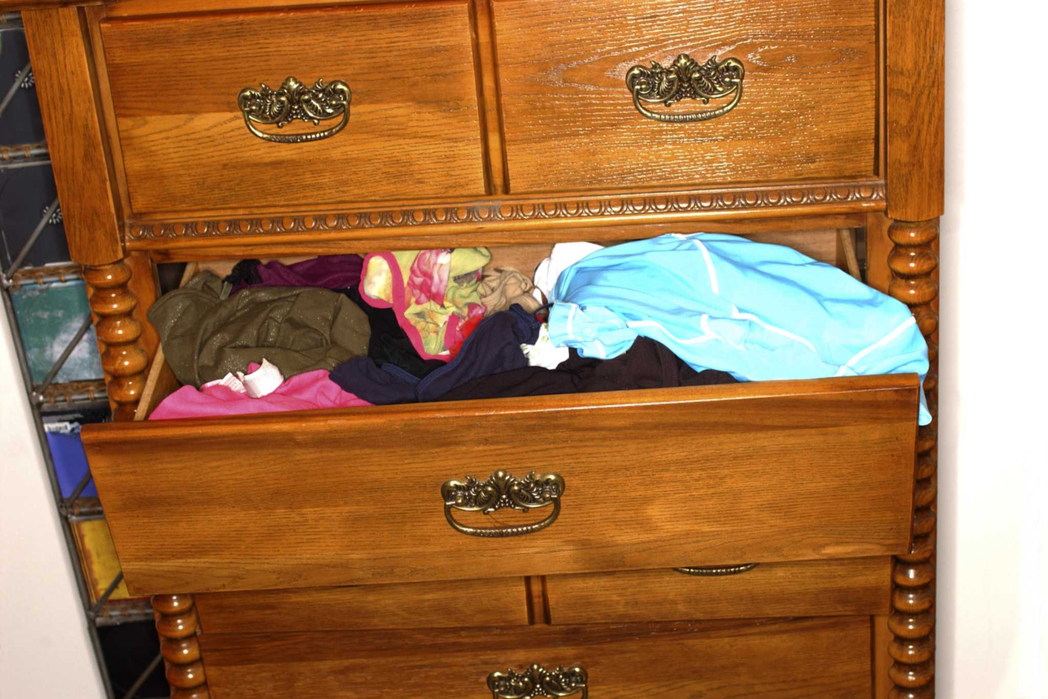 How to Prevent Drawers From Falling Out