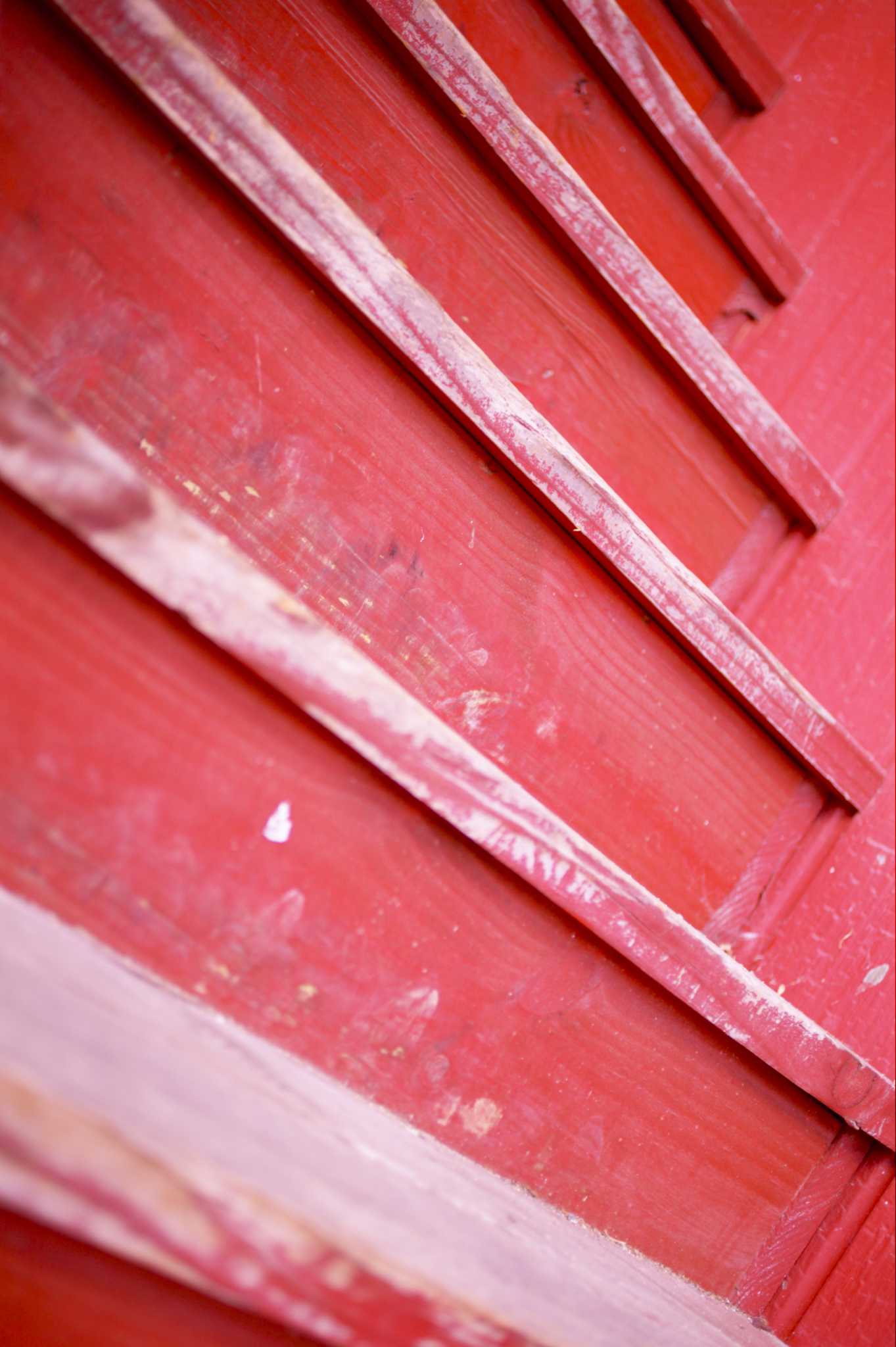 How to Cover Basement Stairs Using Vinyl