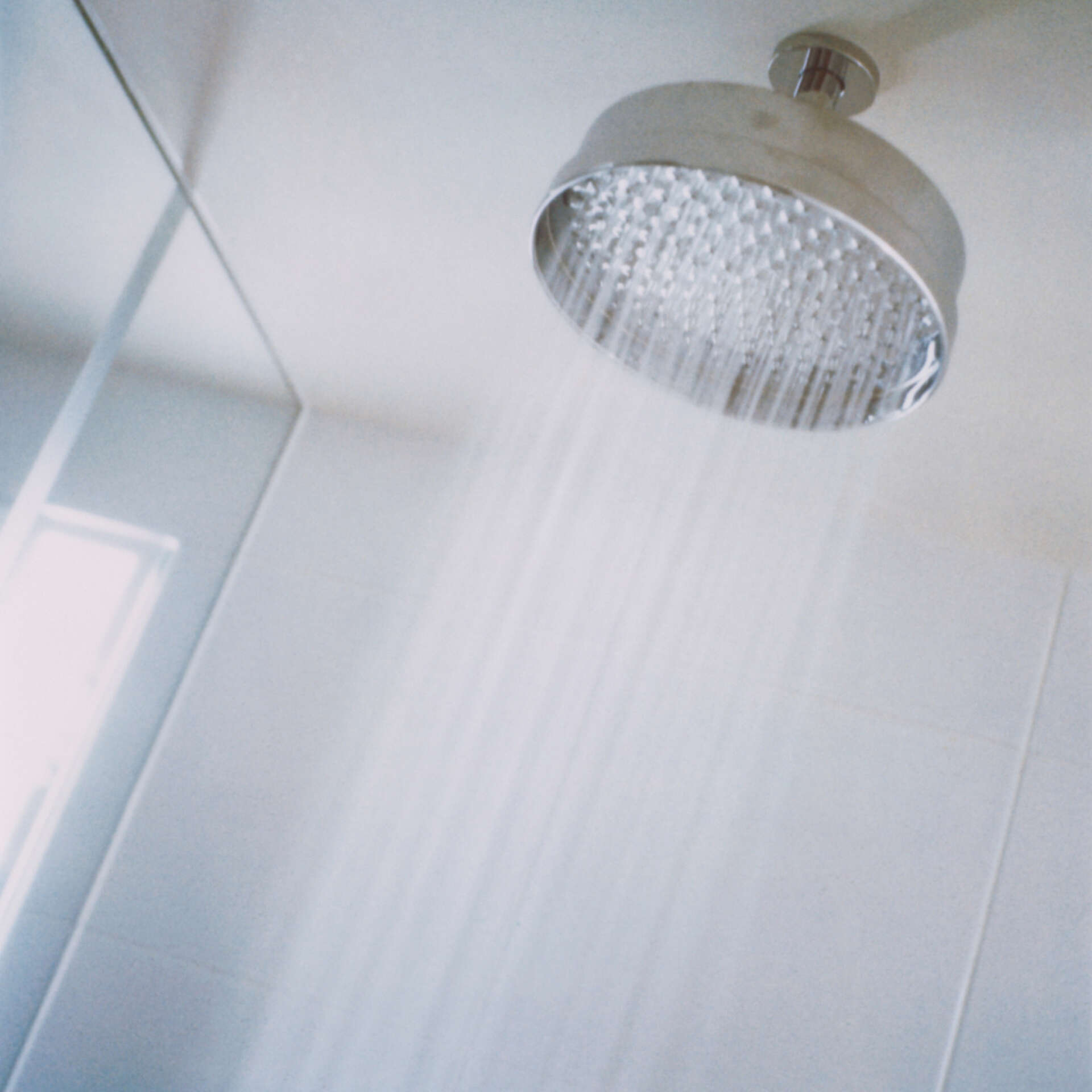 How to Caulk a Shower Wall Panel