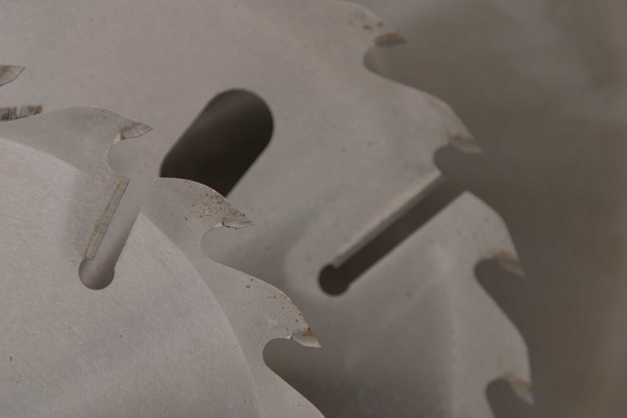 How to Cut Slots With a Table Saw