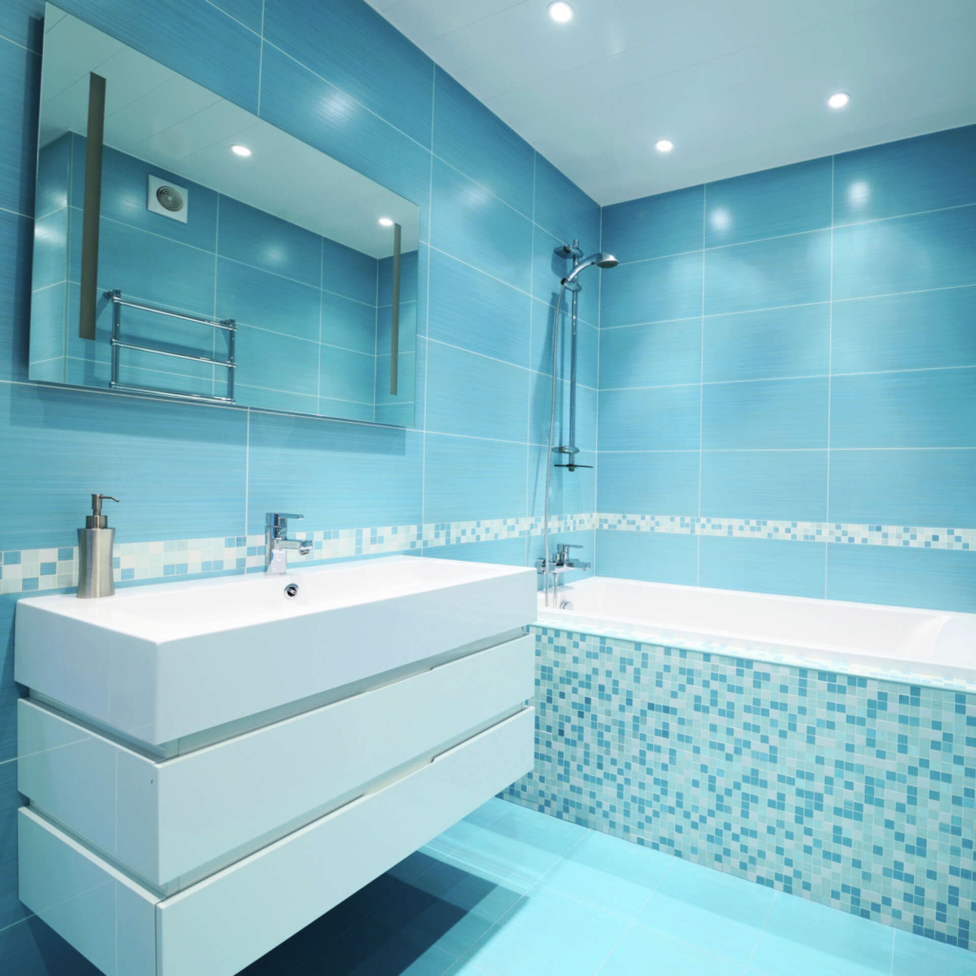 How to Decorate a Bathroom With Navy Blue and Turquoise, image size:1920x1920
