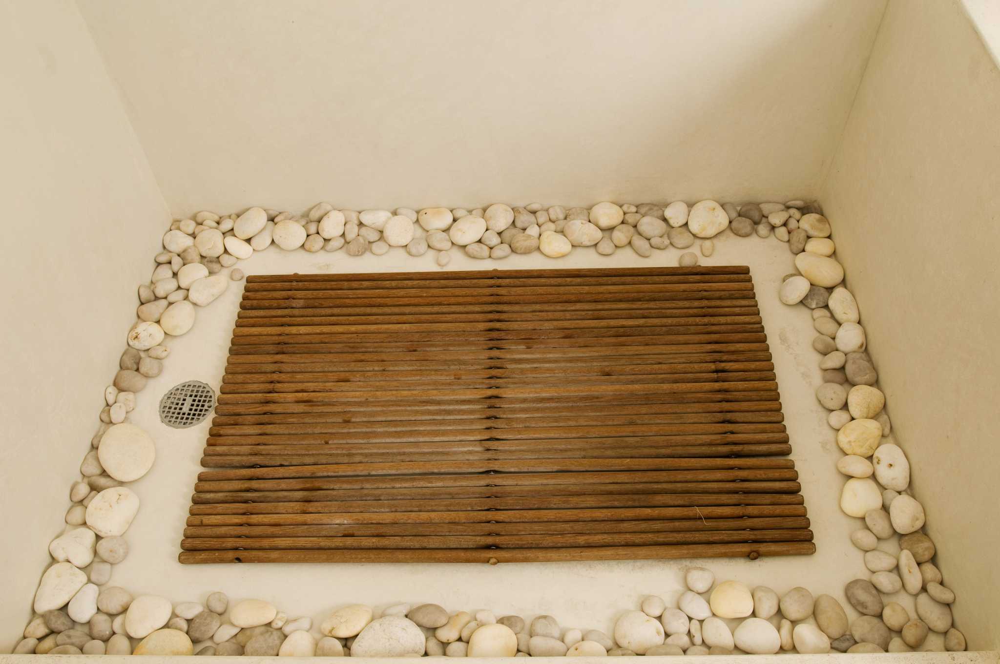 How to Install Natural Stone Pebble Tile