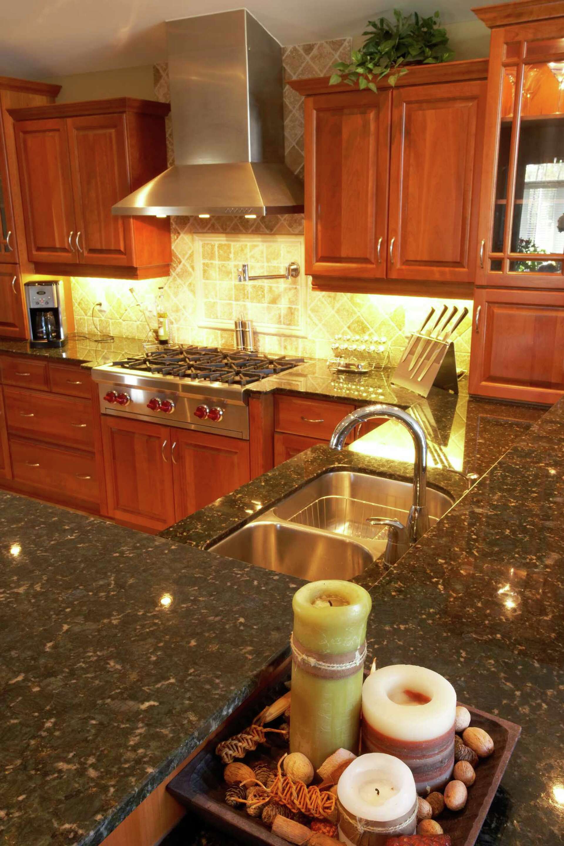 Mahogany vs. Cherry Wood for Cabinets, image size:1920x2880