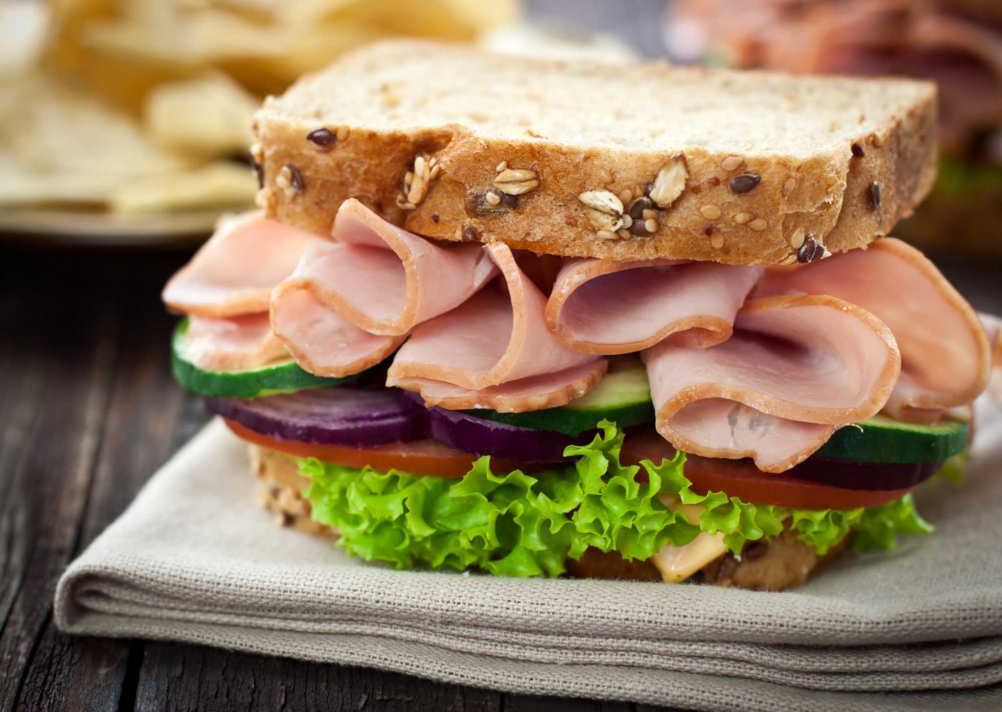 How Much Sodium Is in Ham Luncheon Meat?