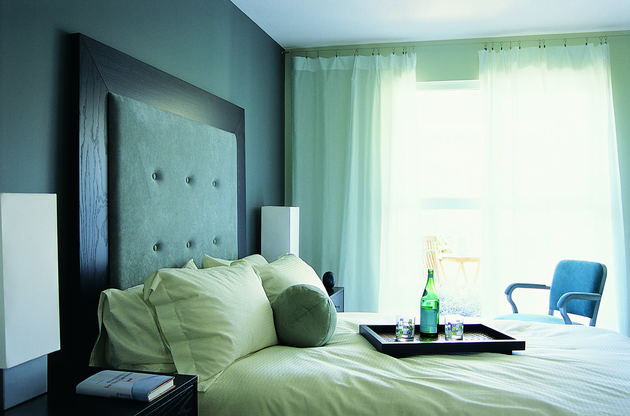 How to Decorate a Master Bedroom With Dark Gray Walls