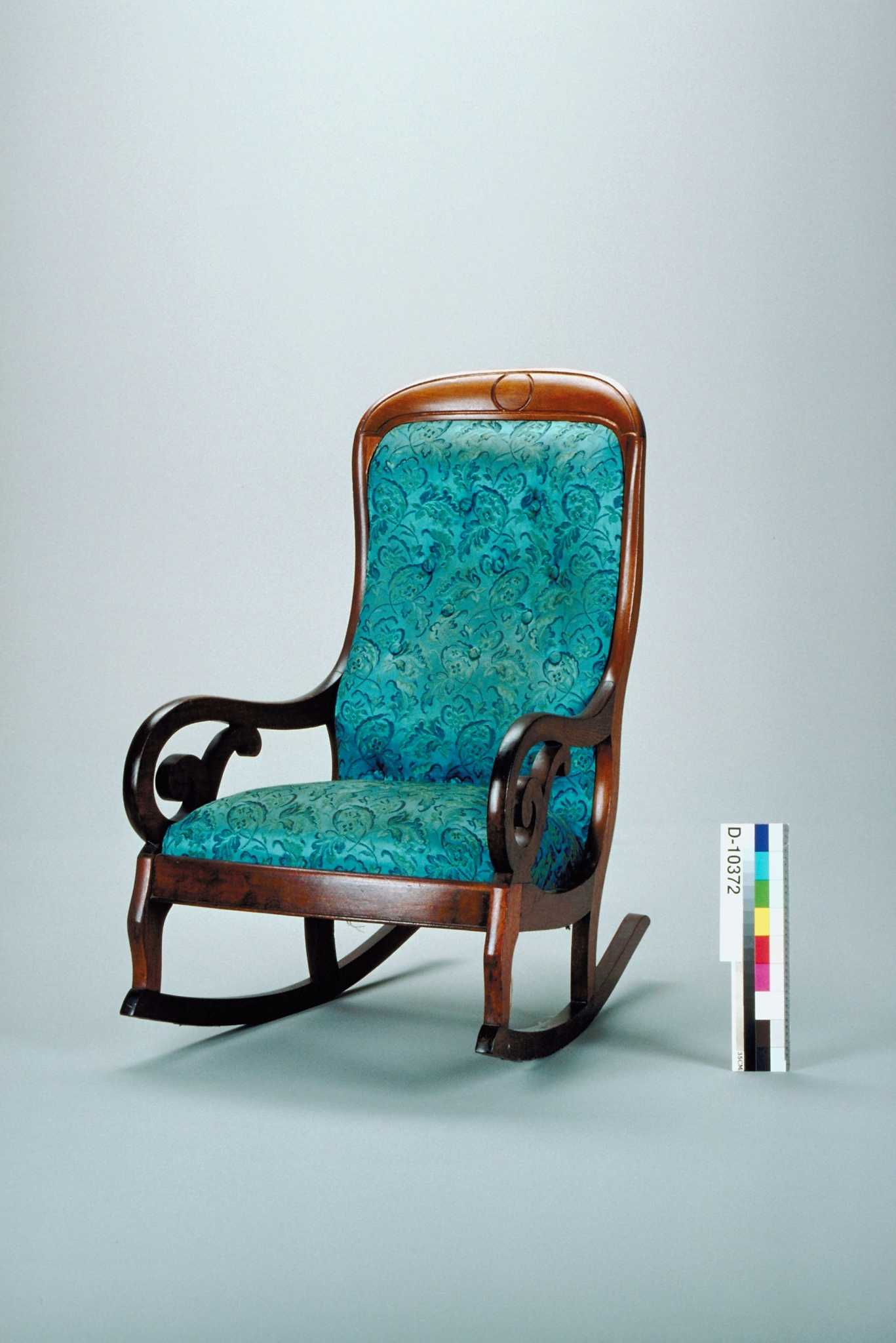 How to Decorate With a Rocking Chair