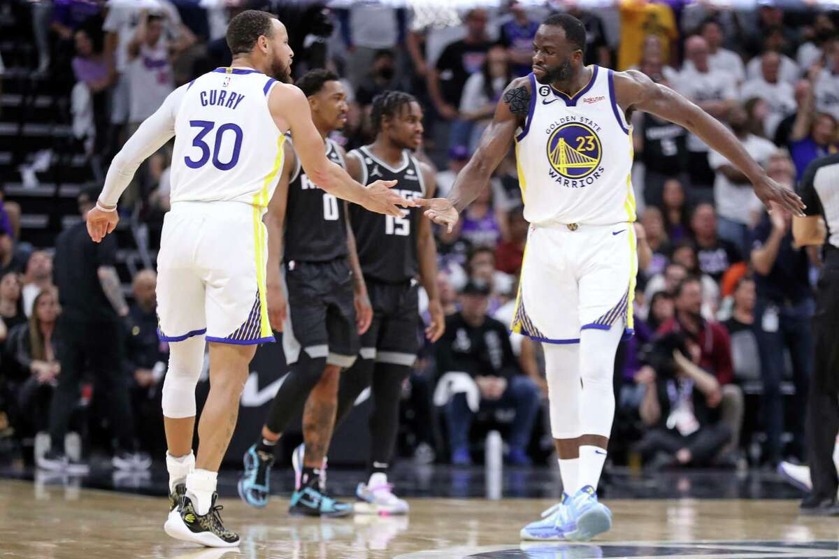 Stephen Curry and Draymond Green were among the Warriors who kicked it up a notch in the second half of Game 7 in Sacramento.