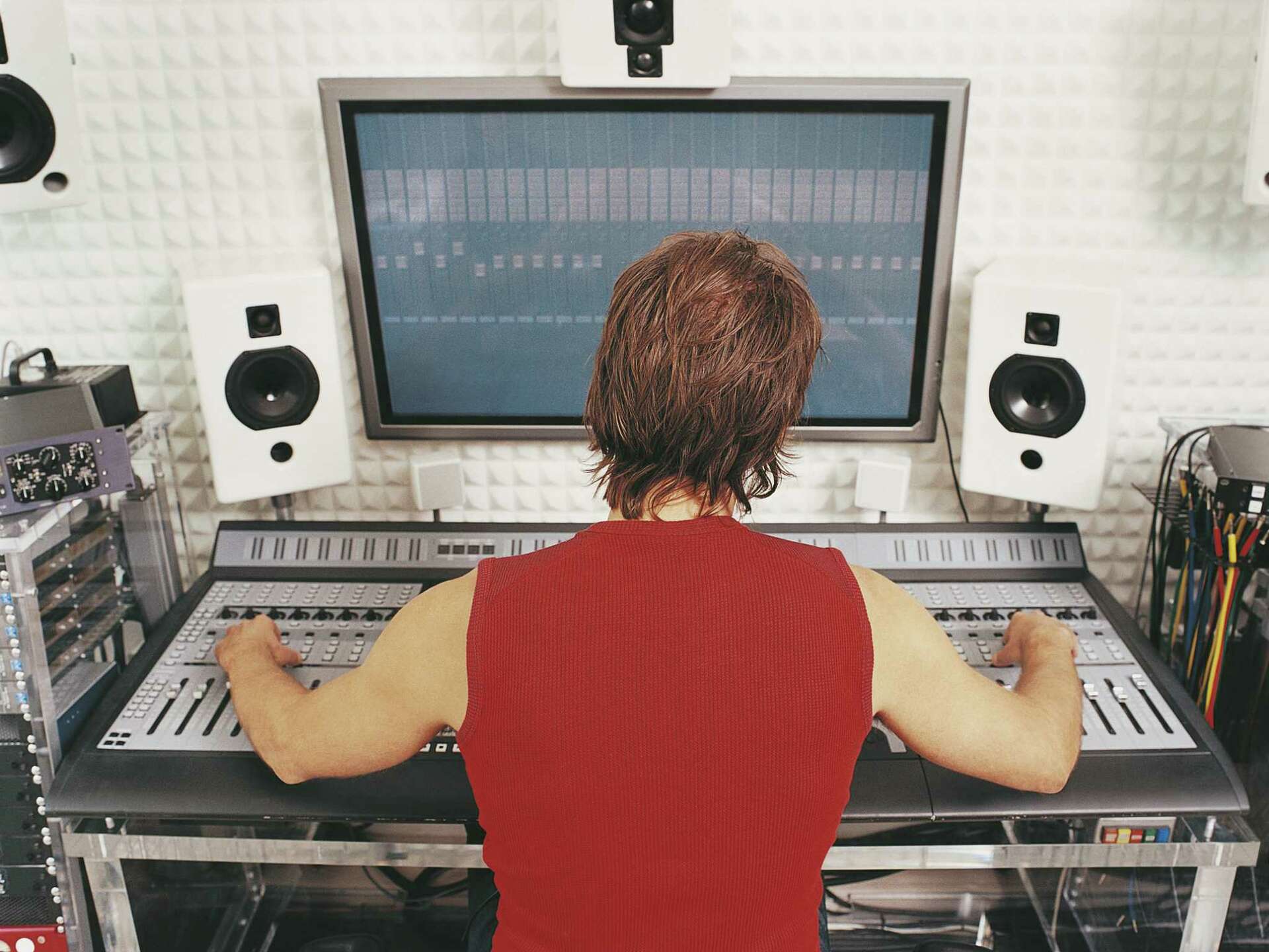 How to Design a Control Room for a Home Studio