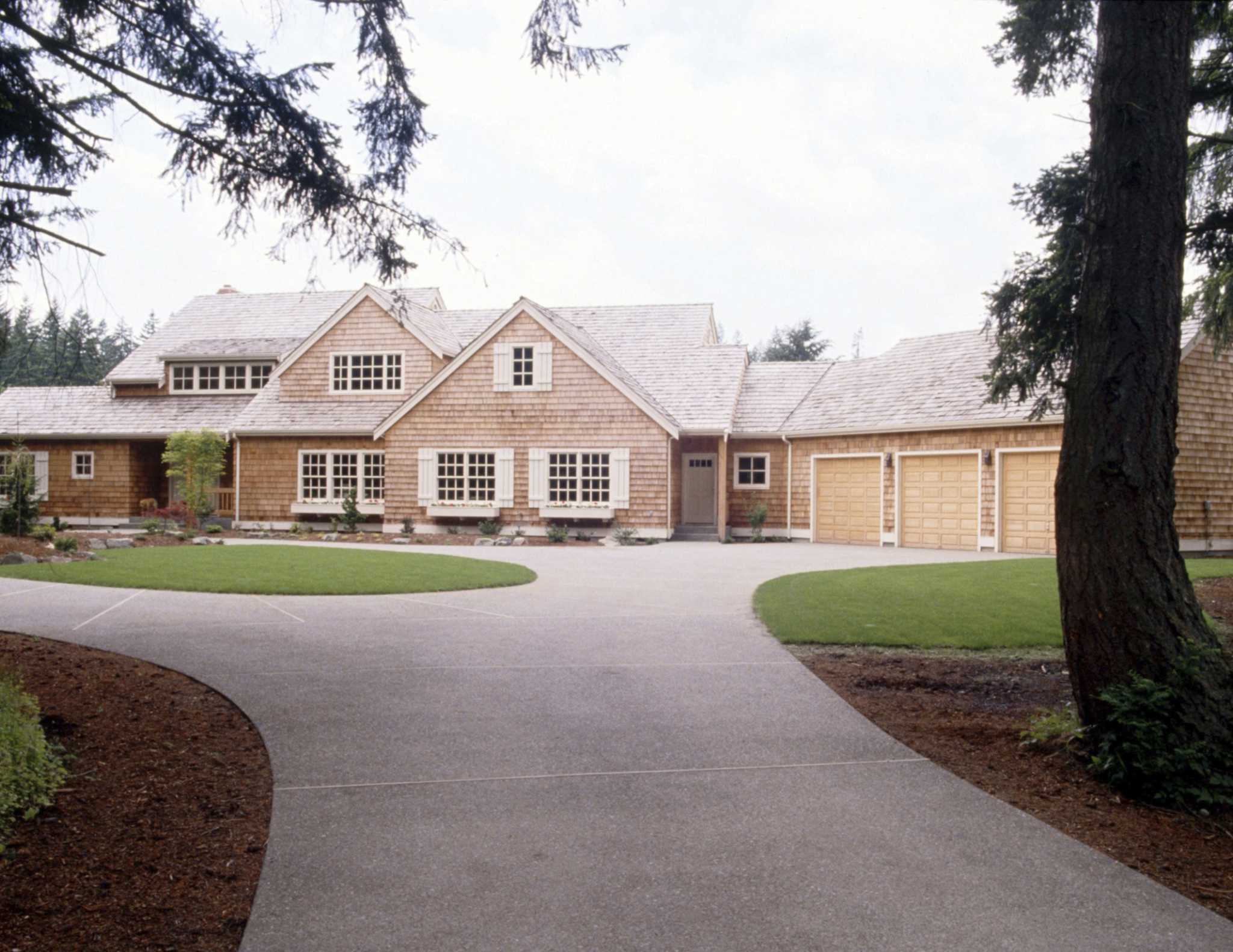 when-is-the-best-time-of-the-year-to-seal-a-blacktop-driveway