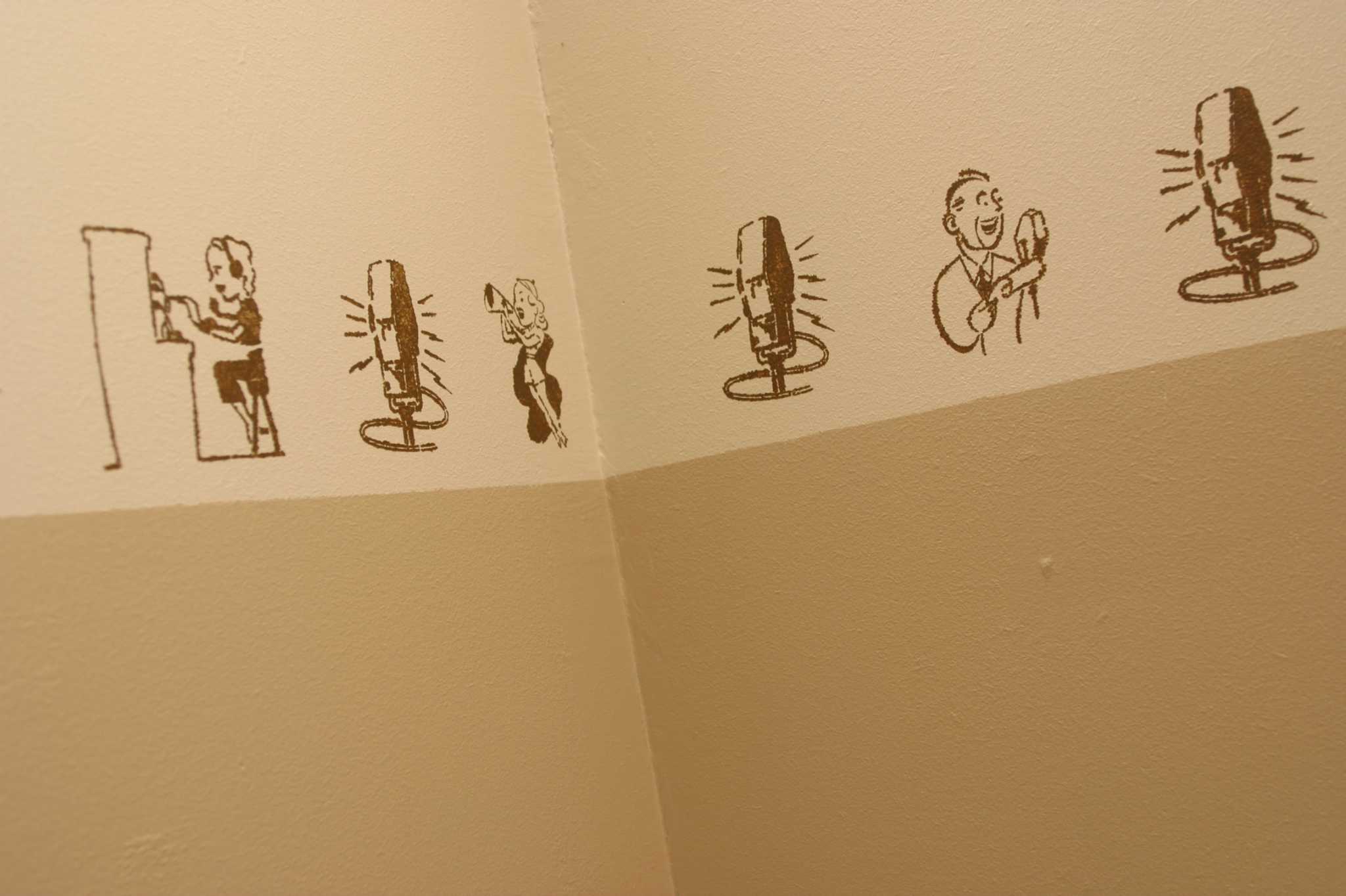 How to Design Your Own Wall Border