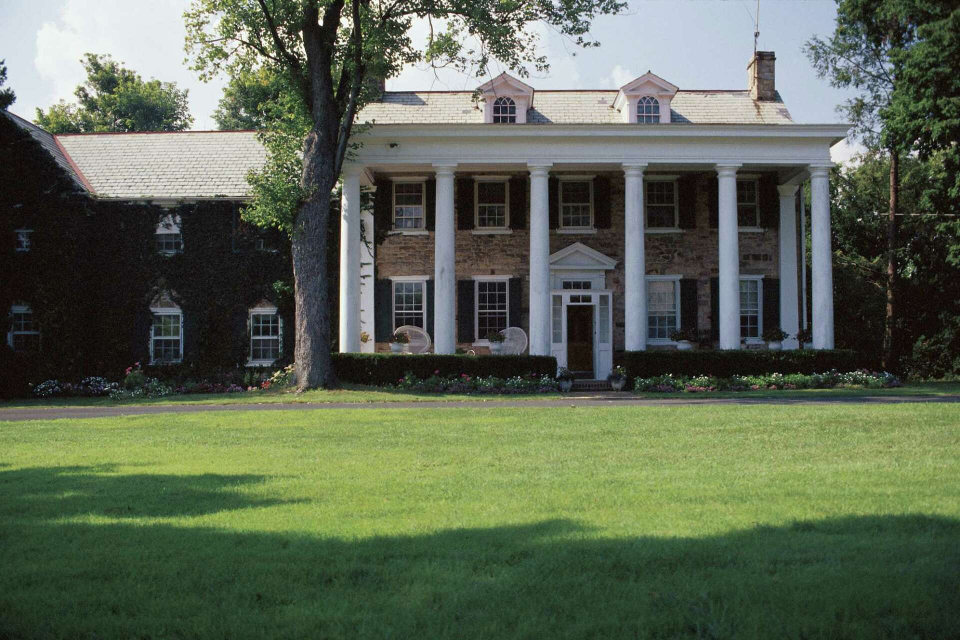 What Is the Difference Between Colonial and Traditional Home Styles?