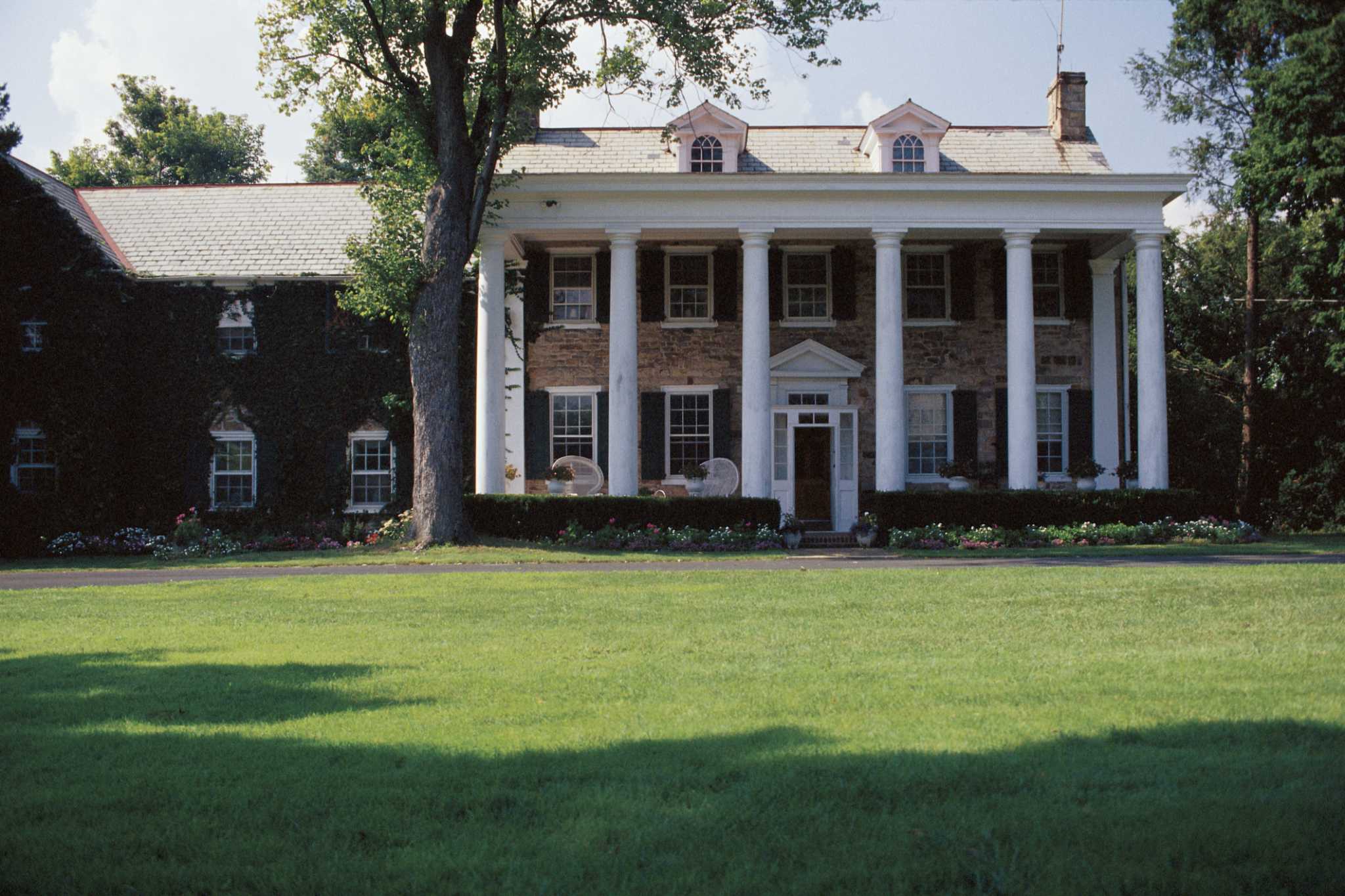 What Is the Difference Between Colonial and Traditional Home Styles?