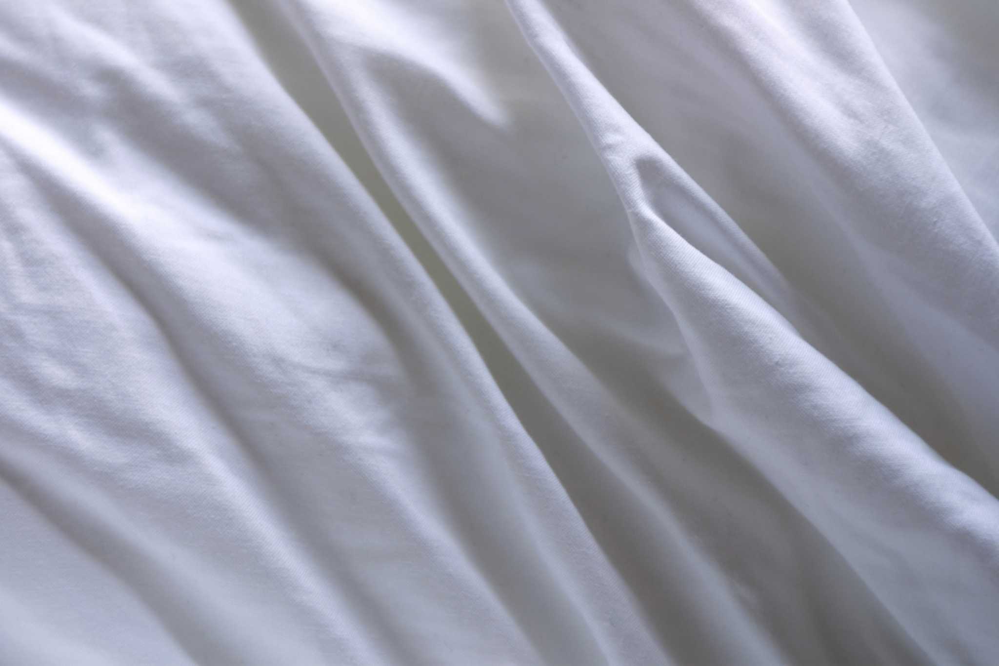 Differences Between Microfiber and Microflannel Sheets