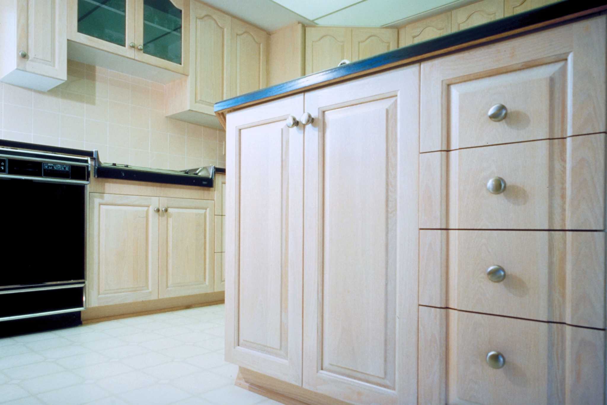 How to Add Table Legs to Kitchen to Look Like Furniture