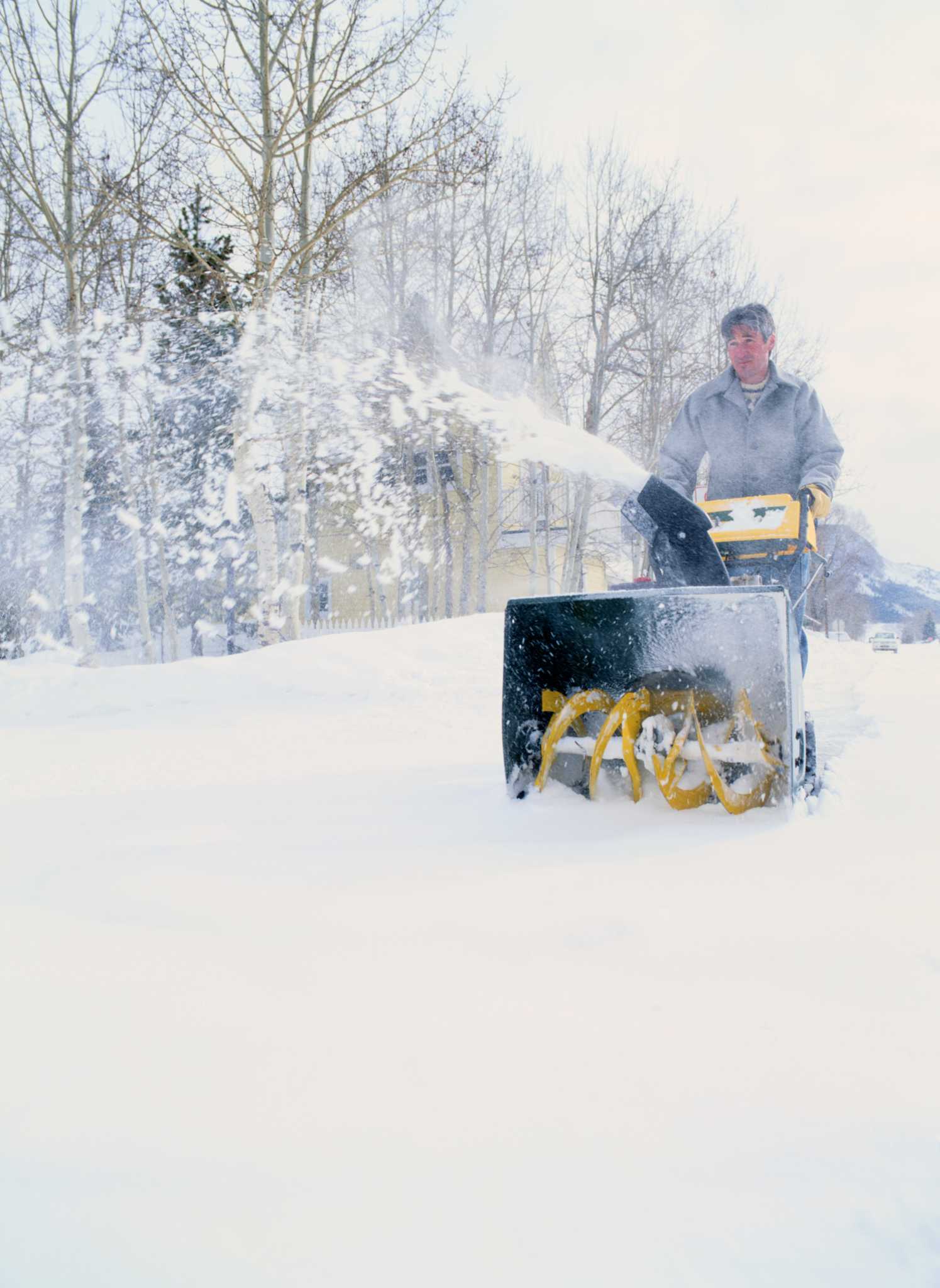 Replacing pull cord on online briggs and stratton snowblower