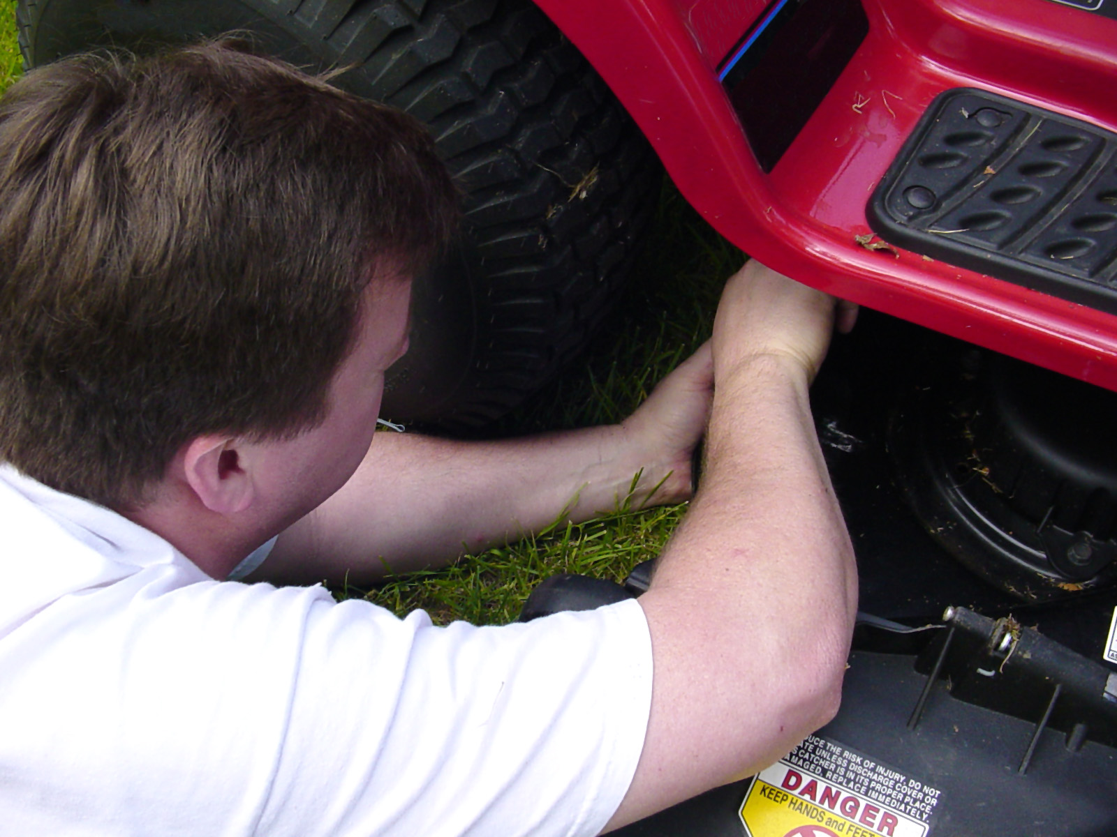 Changing blades on troy clearance bilt pony