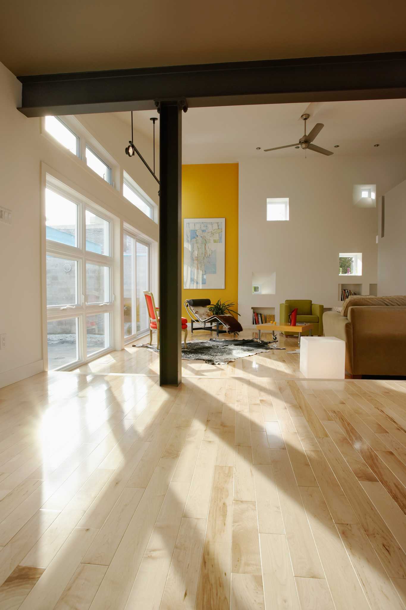 How to Use Water Based Paint or Lacquer on Furniture