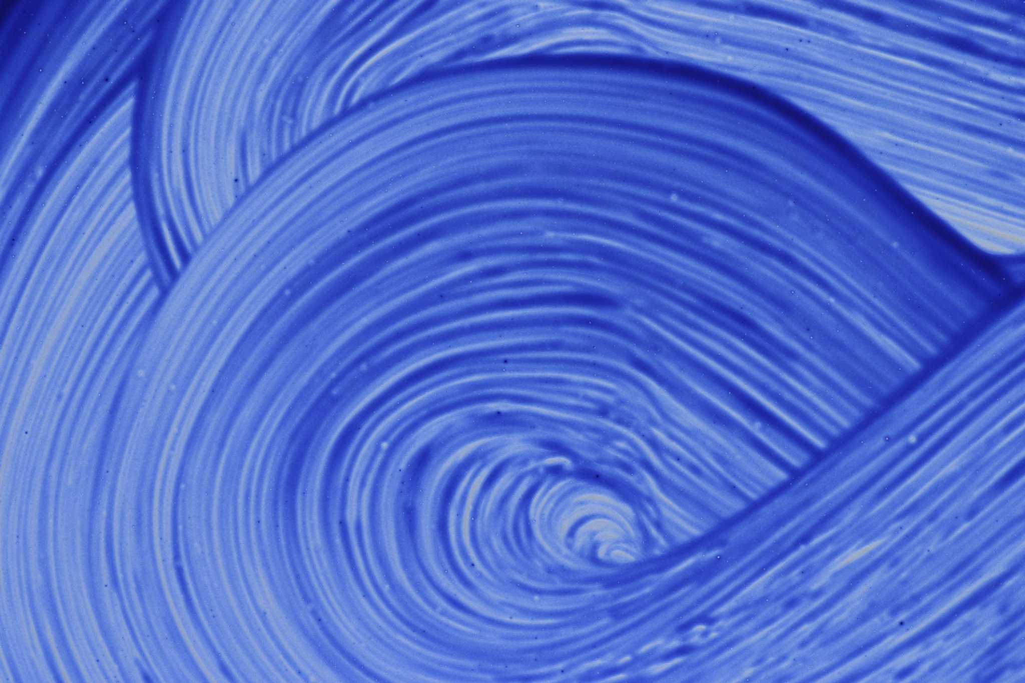 How to Do Fan & Swirl Designs on Your Walls