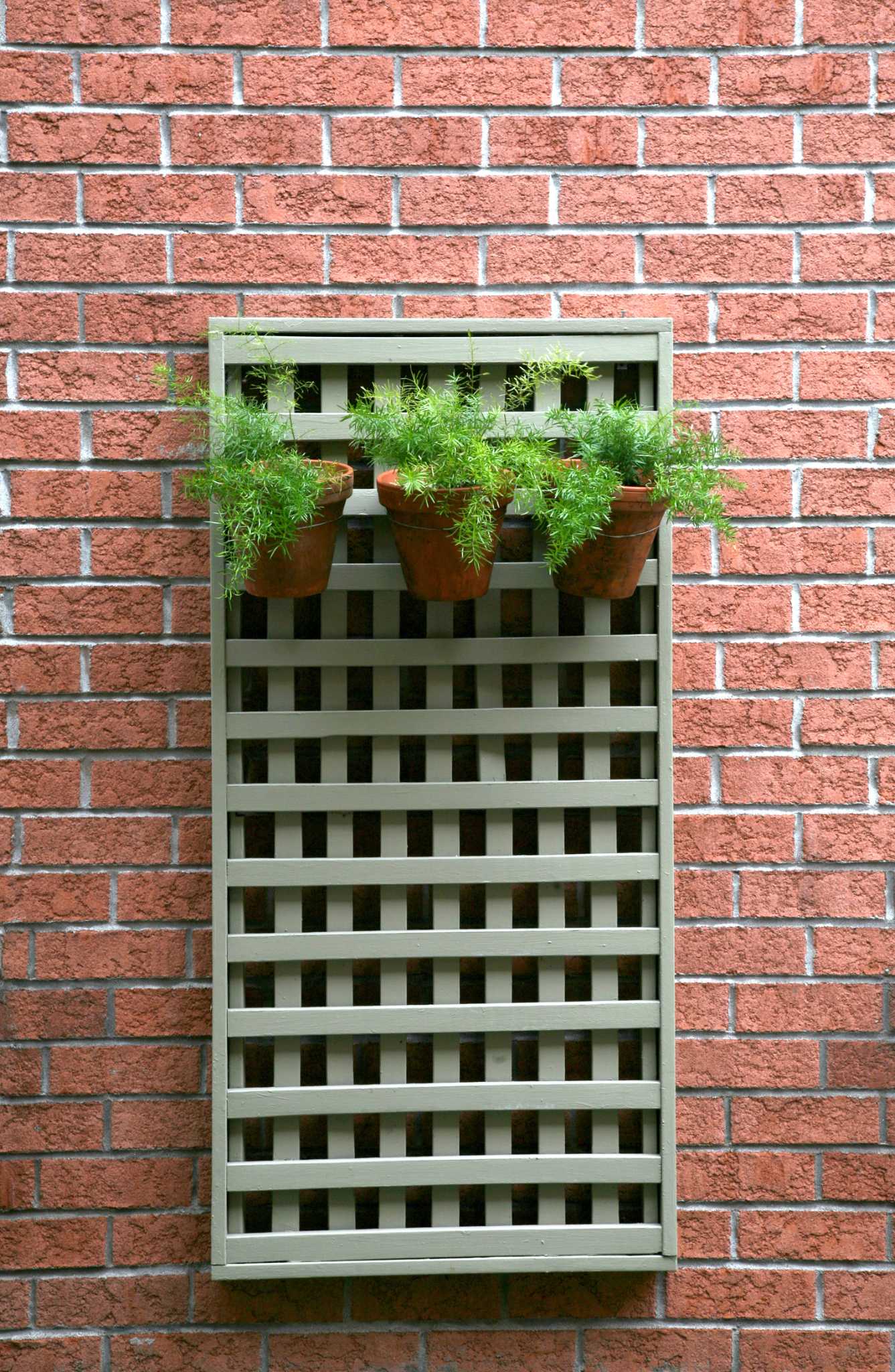 How to Attach Lattice to a Brick Wall