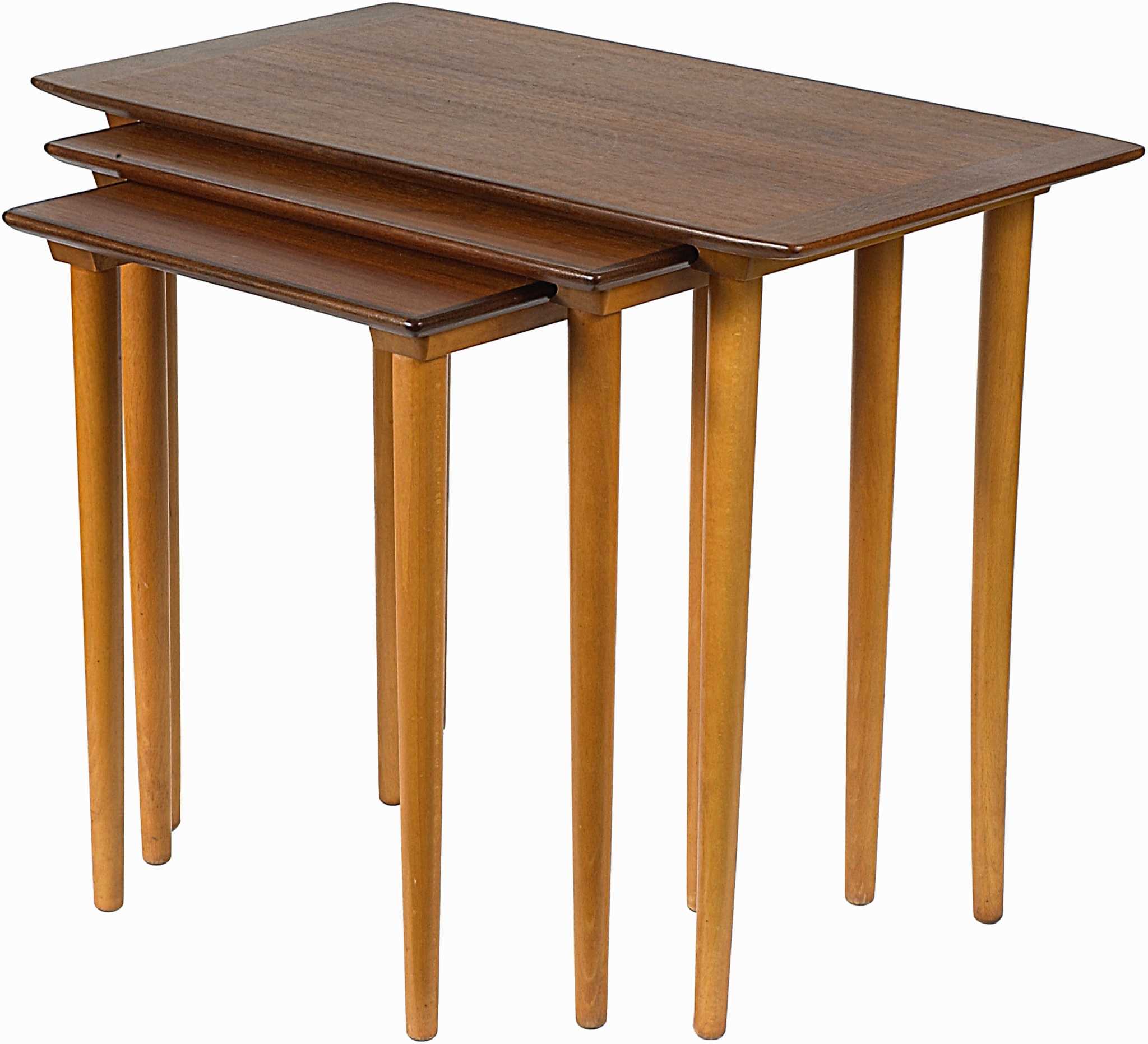 How to Attach Wooden Legs to a Table