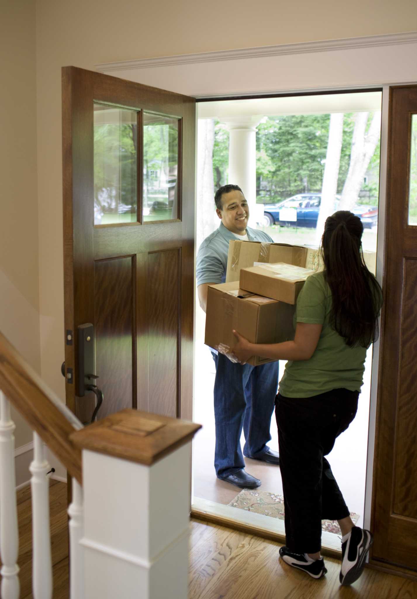 How Does a Basic Rent Deposit Work?