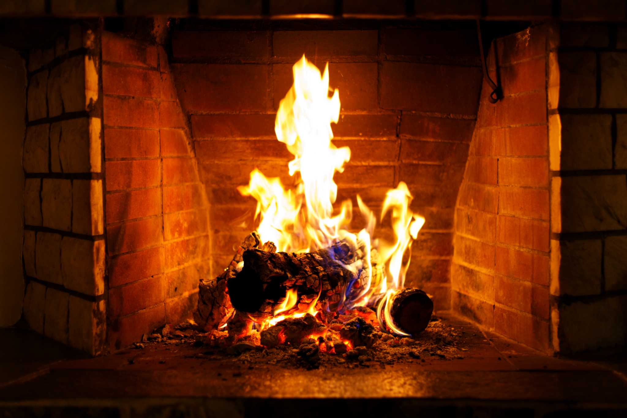 How to Get Fireplace Ash Smell Out of the Room